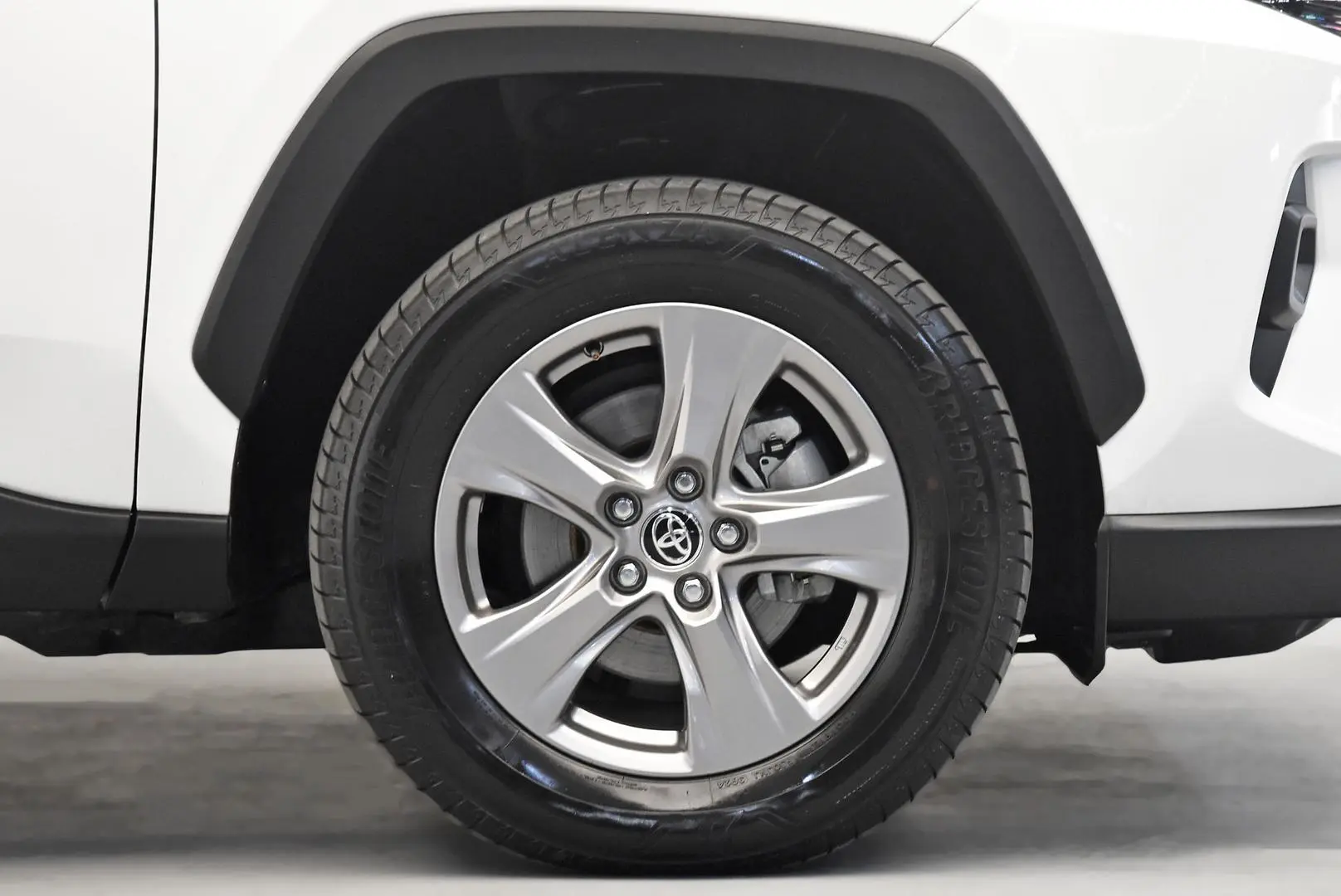 2024 Toyota RAV4 Gallery Image 23