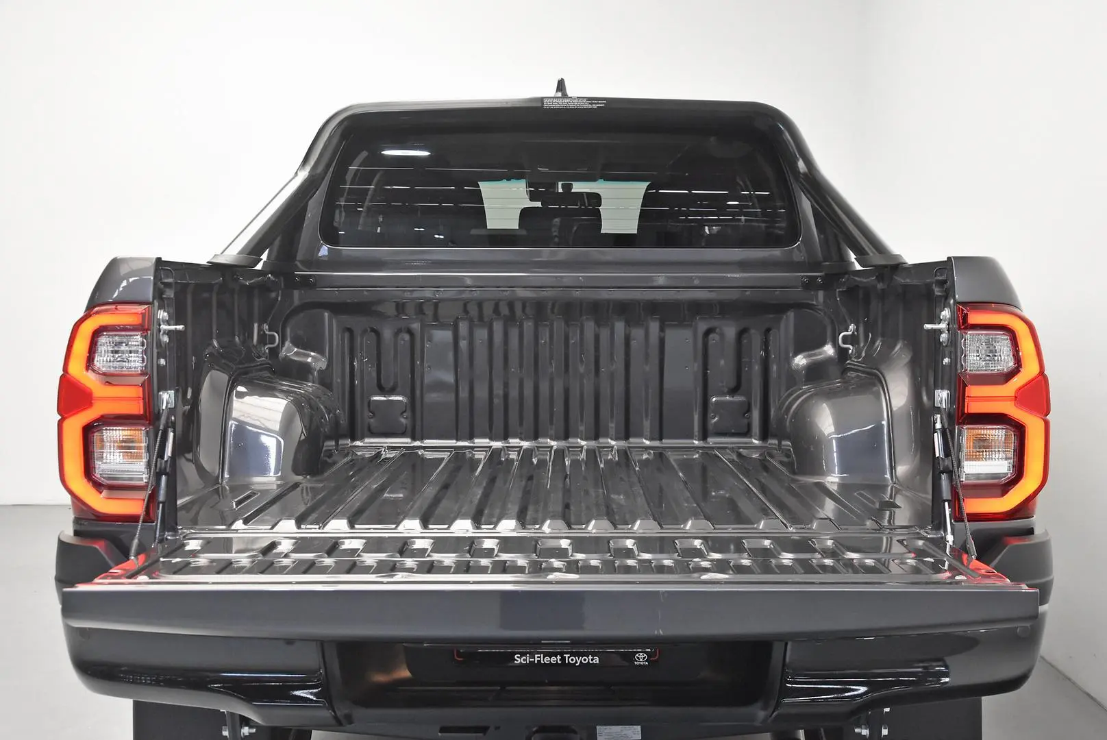 2025 Toyota Hilux Gallery Image 21