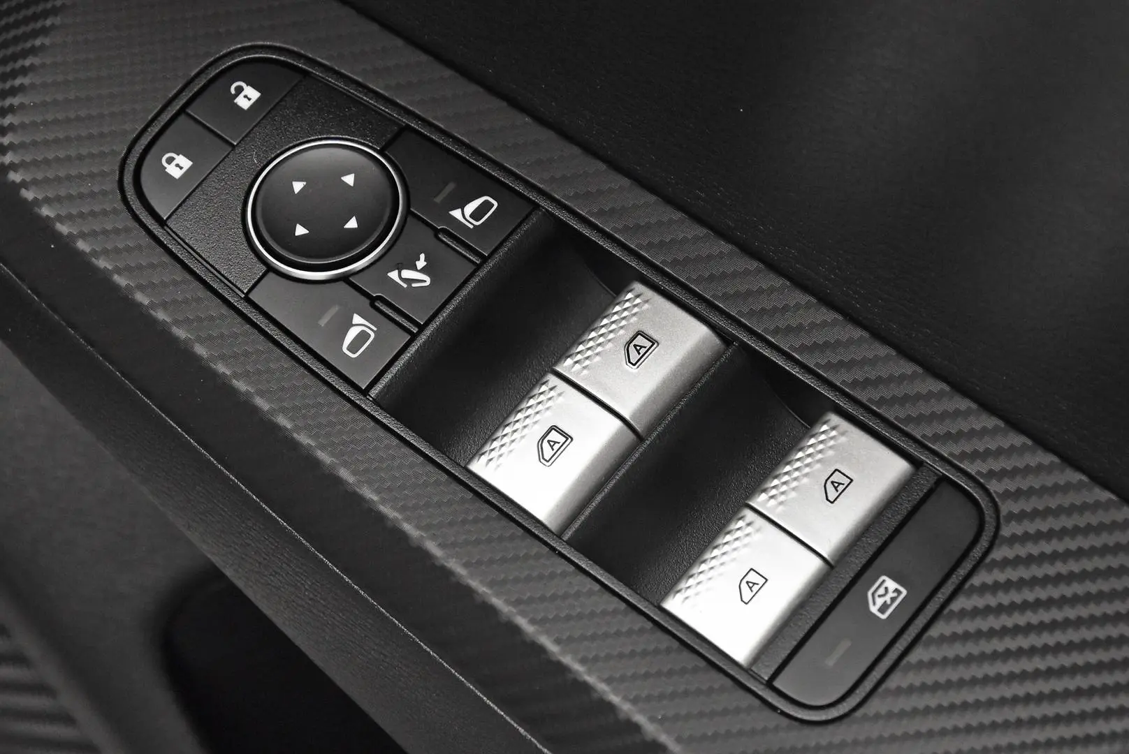 2022 Mitsubishi Outlander Gallery Image 10