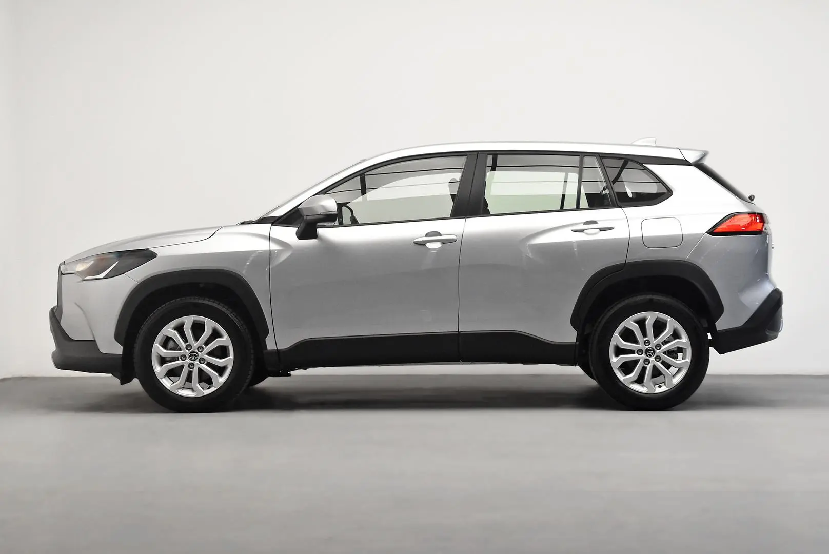 2024 Toyota Corolla Cross Gallery Image 4