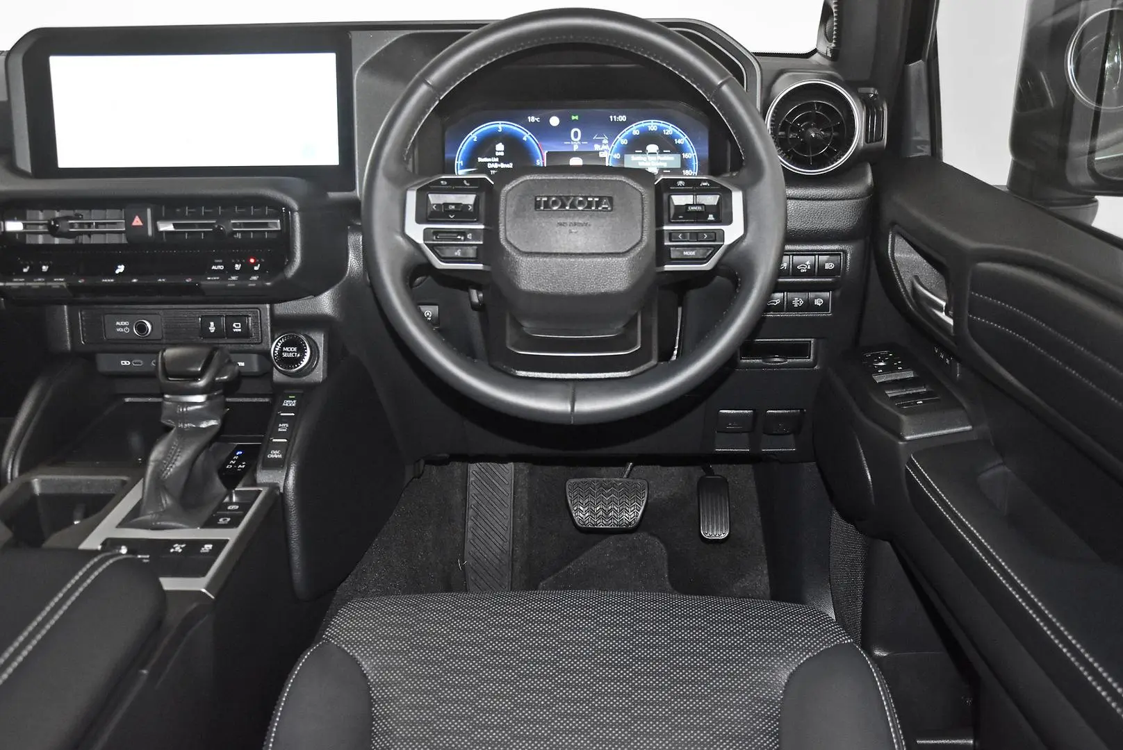2024 Toyota Landcruiser Prado Gallery Image 14