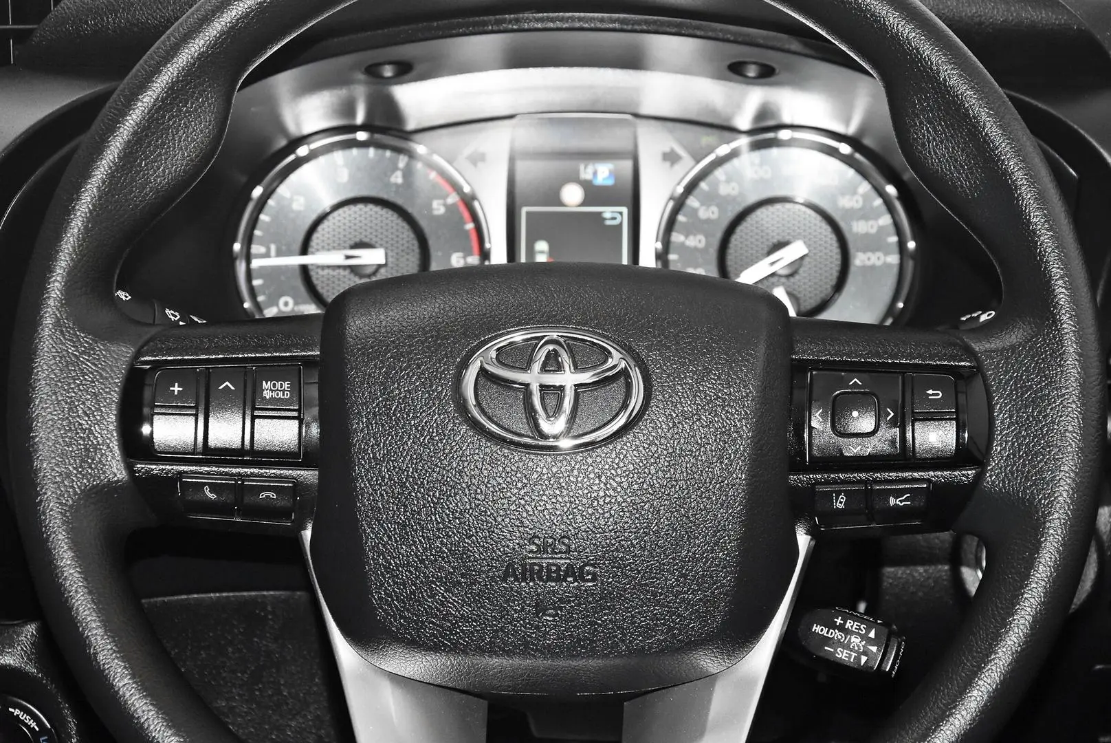 2025 Toyota Hilux Gallery Image 15