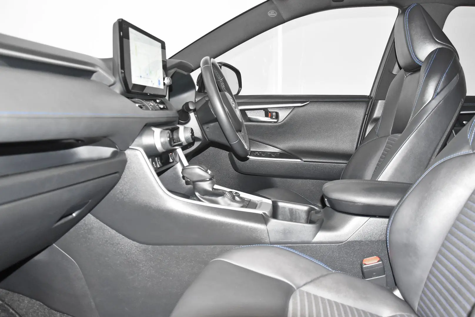 2023 Toyota RAV4 Gallery Image 18