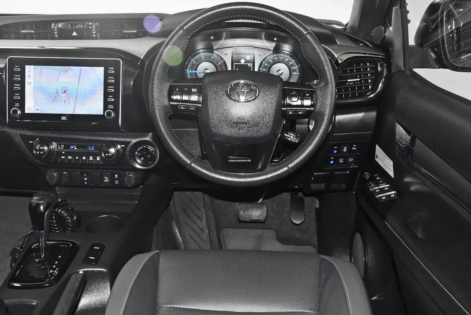 2021 Toyota Hilux Gallery Image 14