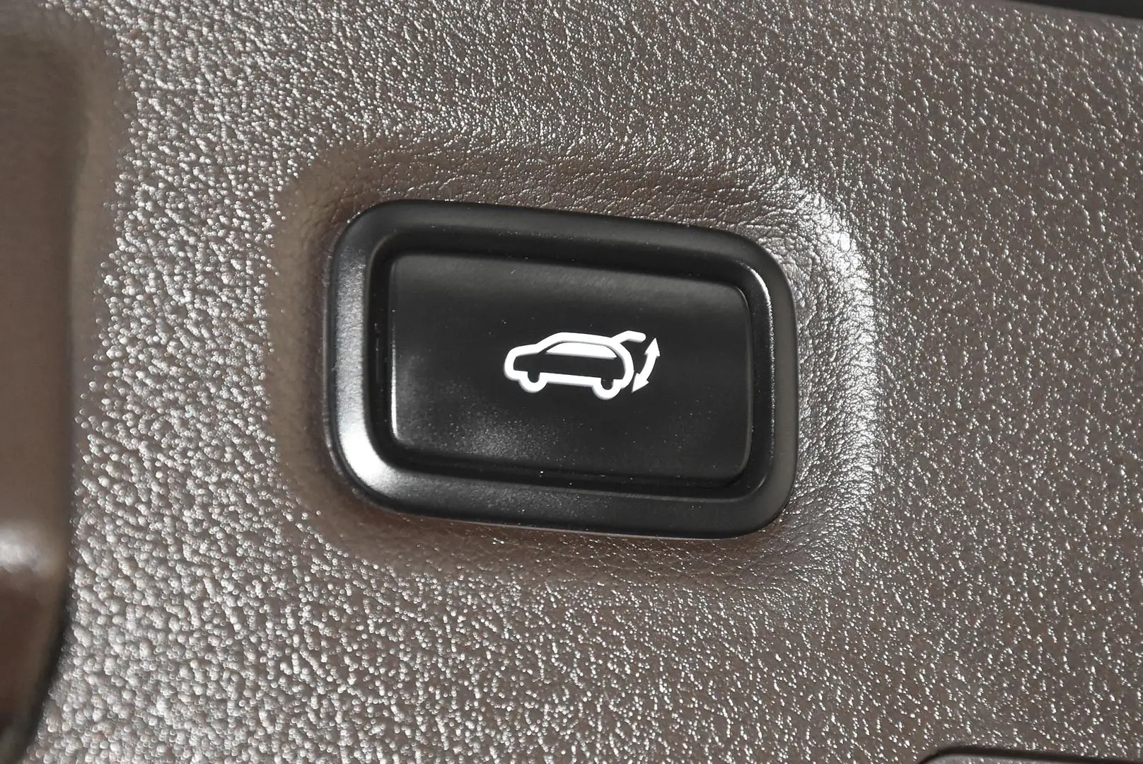 2018 Hyundai Santa Fe Gallery Image 23