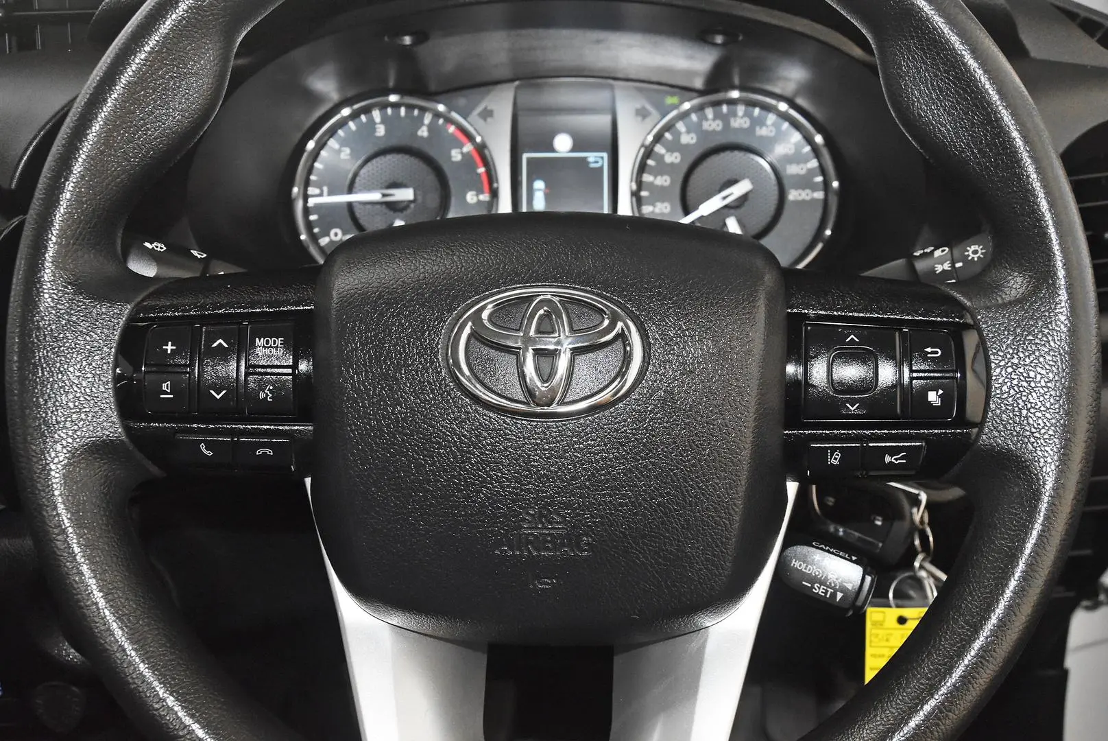 2023 Toyota Hilux Gallery Image 14