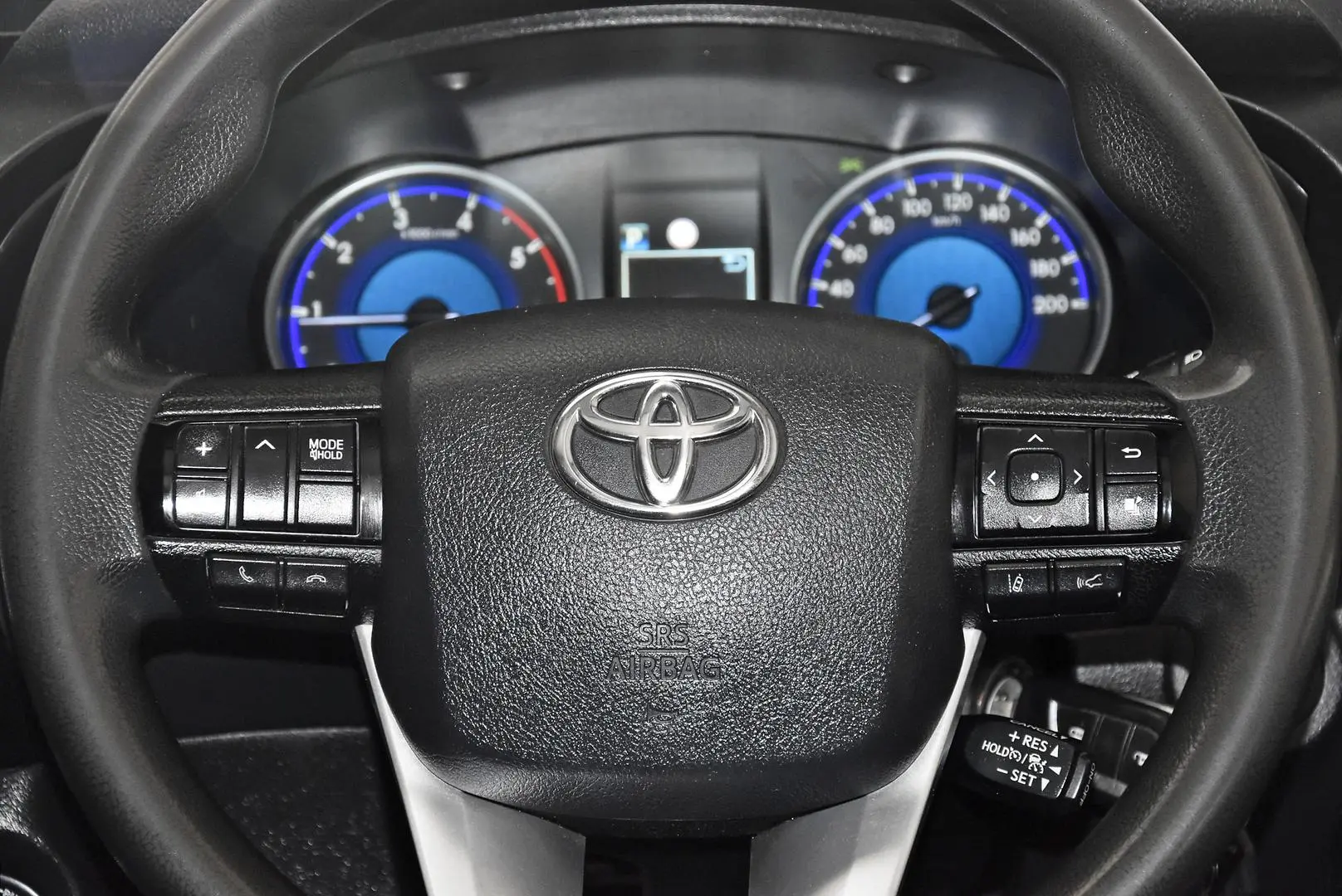 2020 Toyota Hilux Gallery Image 15