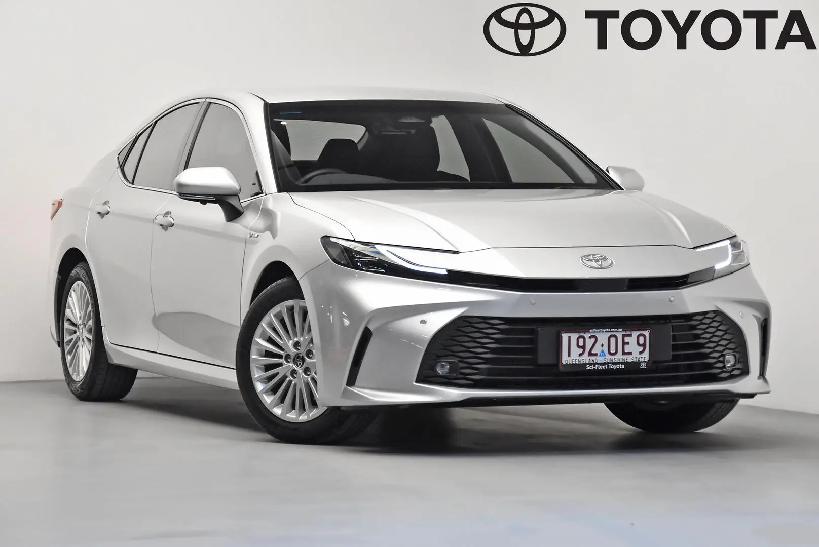 2024 Toyota Camry Gallery Image 1
