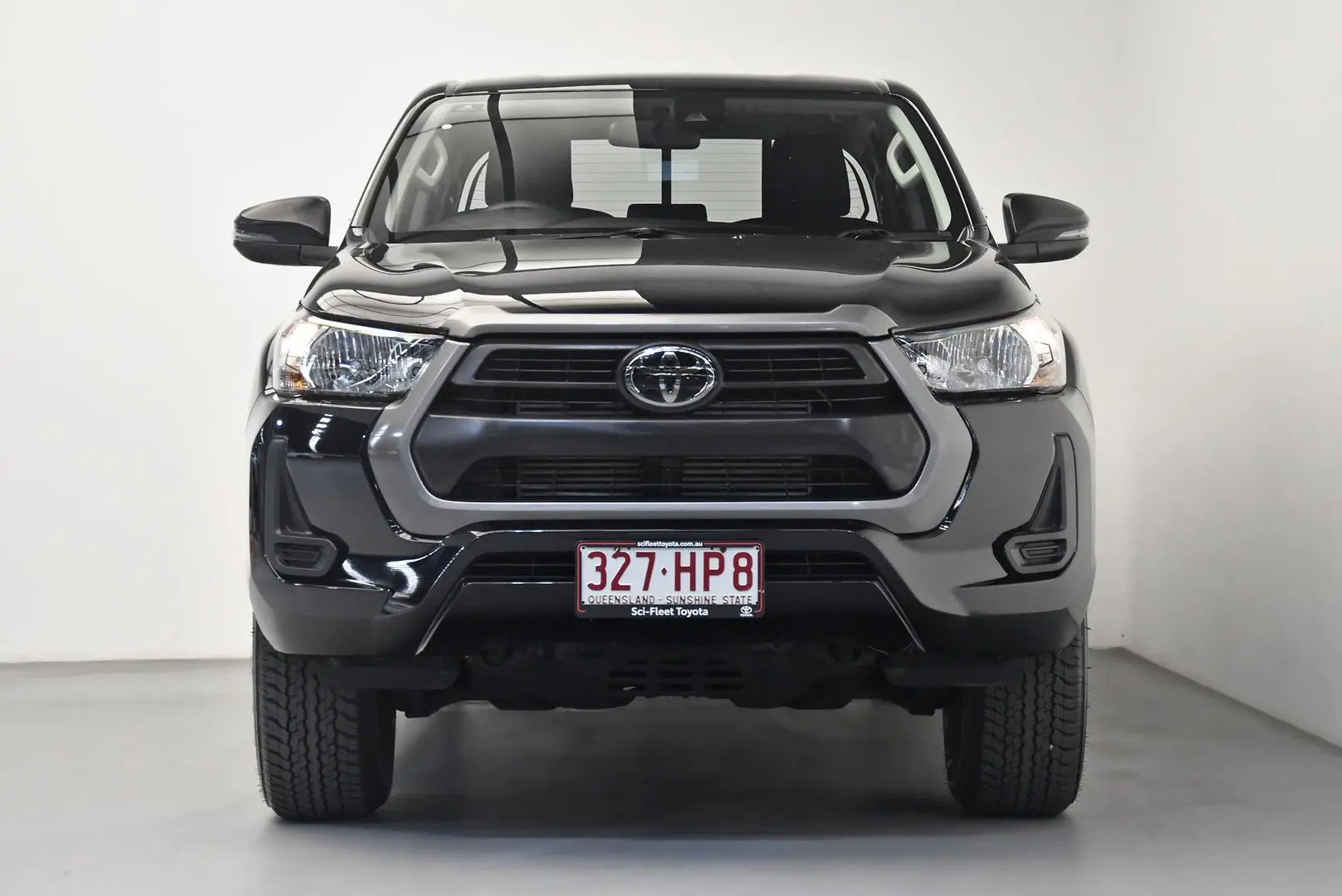 2023 Toyota Hilux Gallery Image 2
