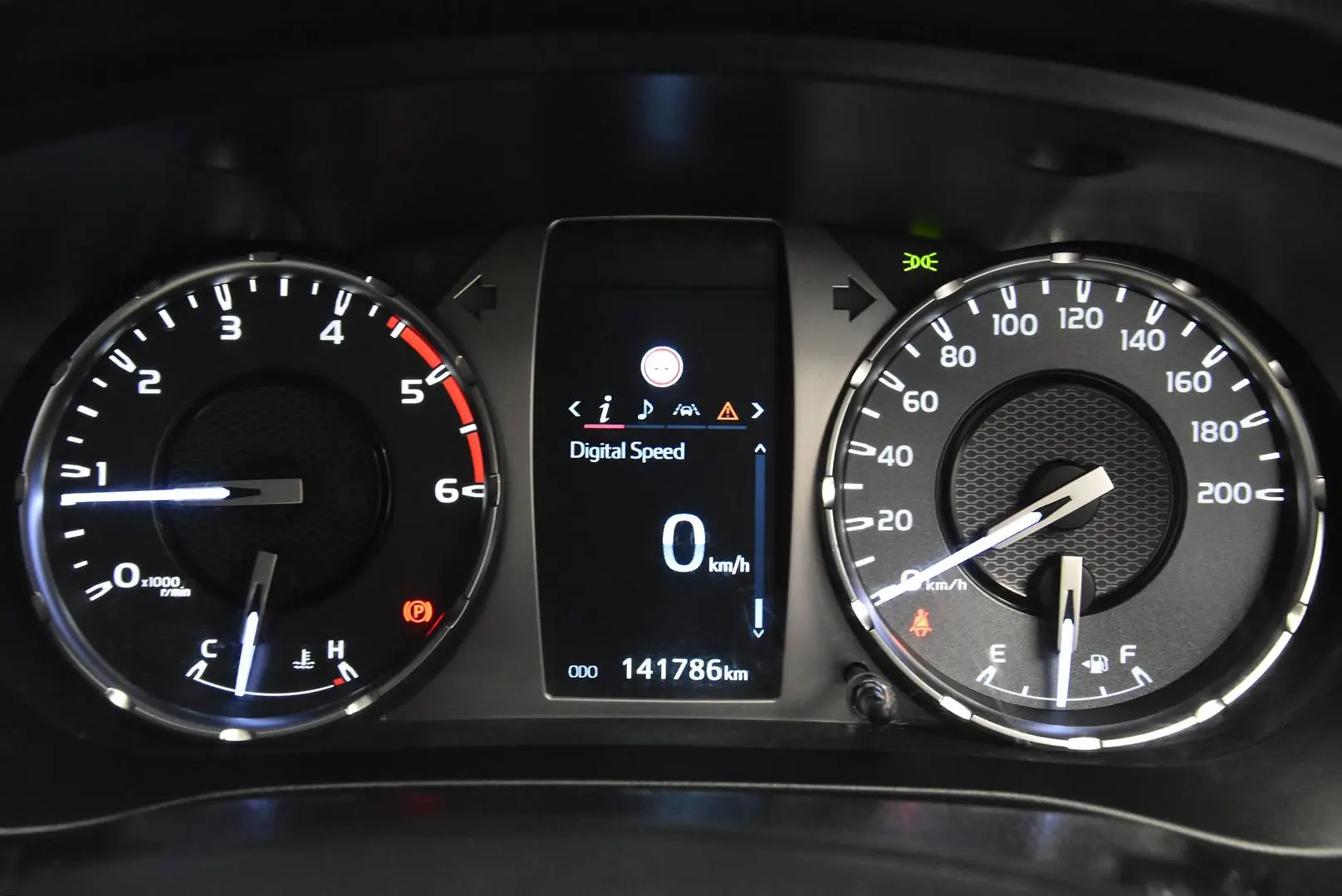 2022 Toyota Hilux Gallery Image 10