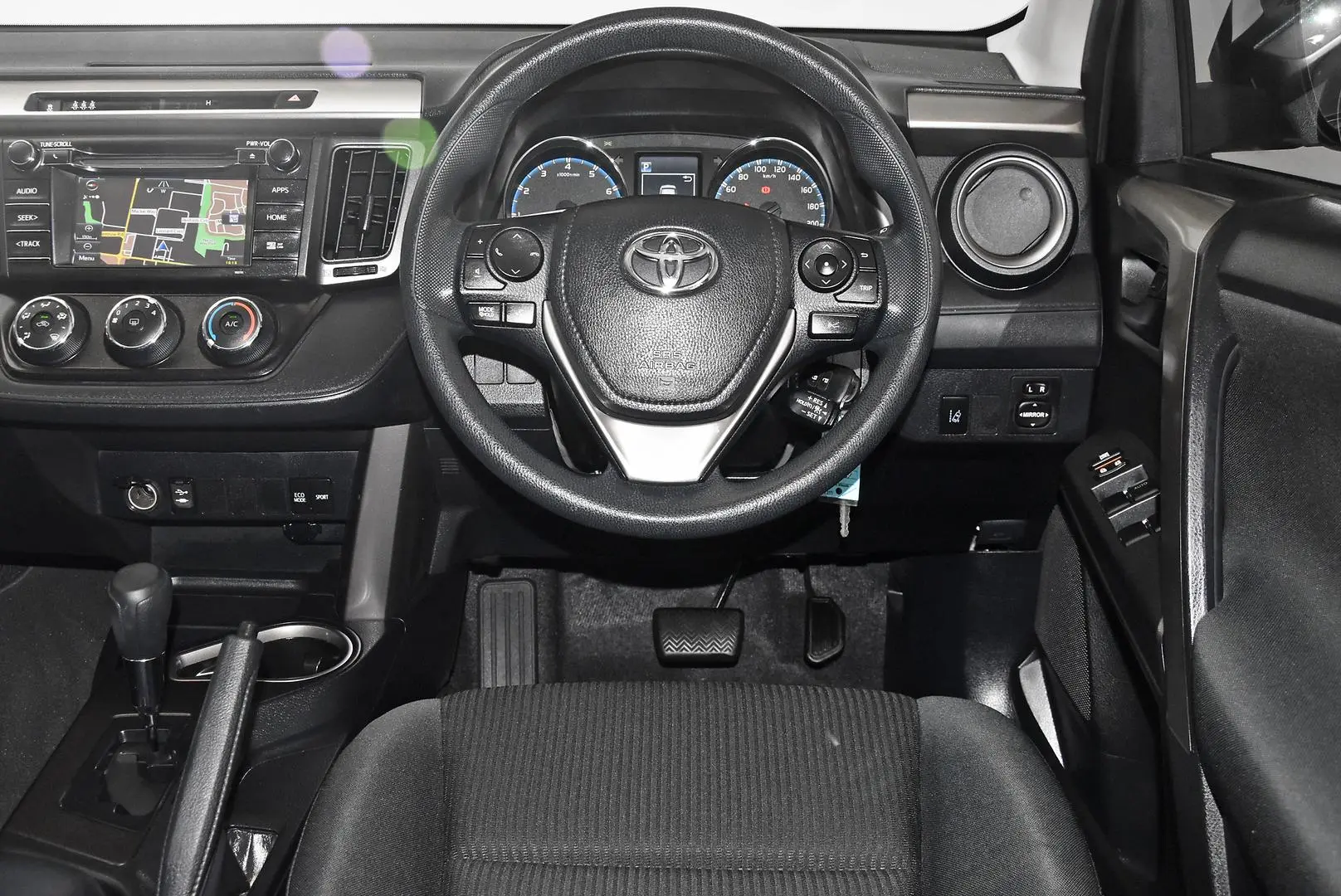 2018 Toyota RAV4 Gallery Image 14