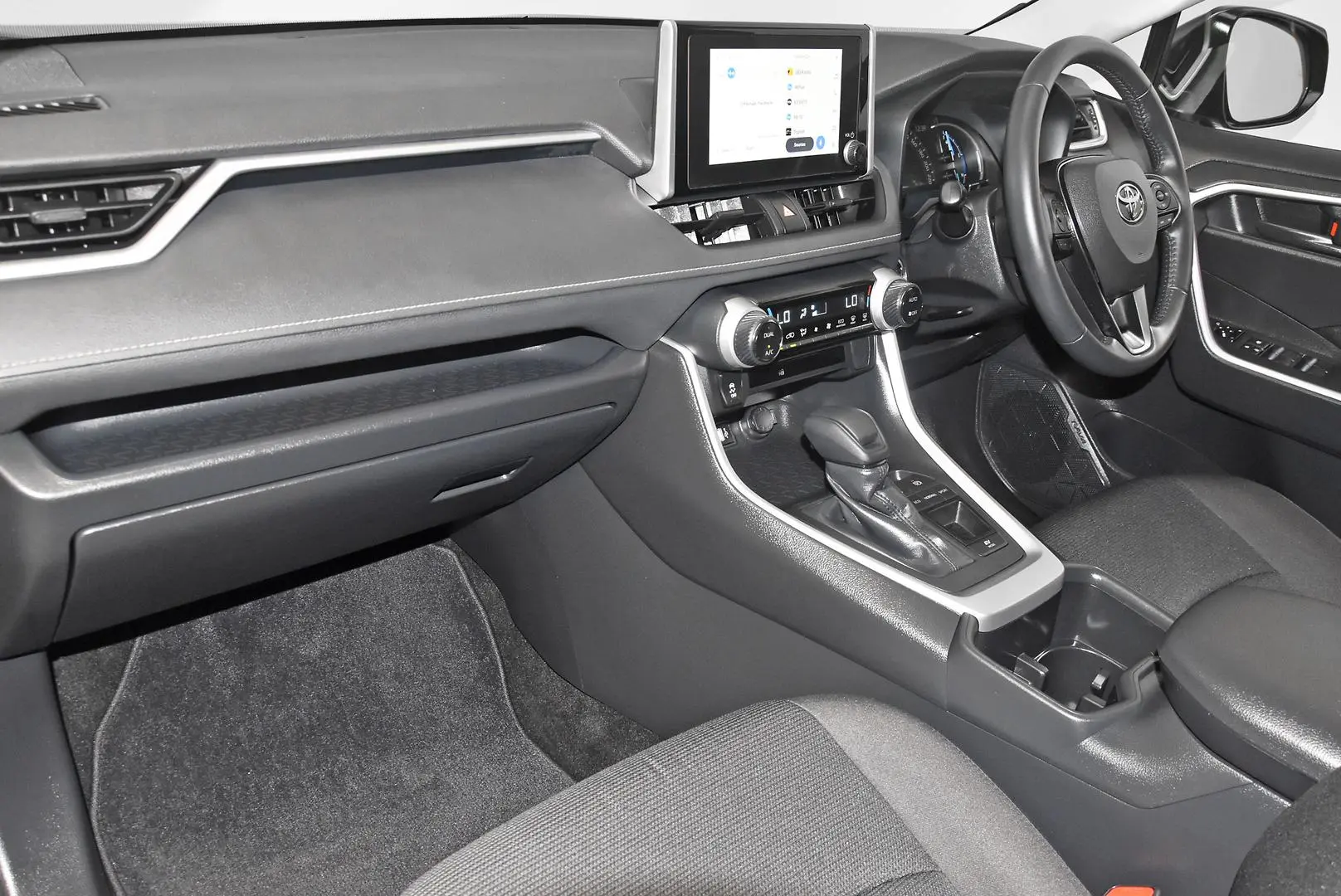 2024 Toyota RAV4 Gallery Image 17