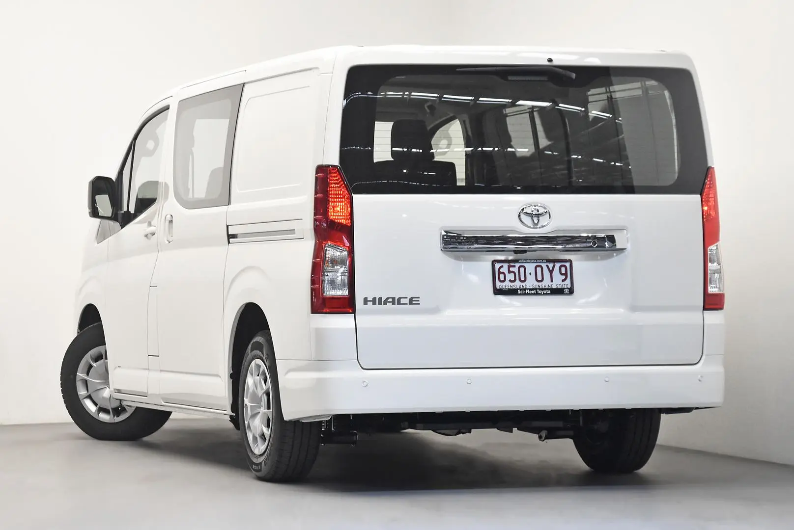 2025 Toyota Hiace Gallery Image 5