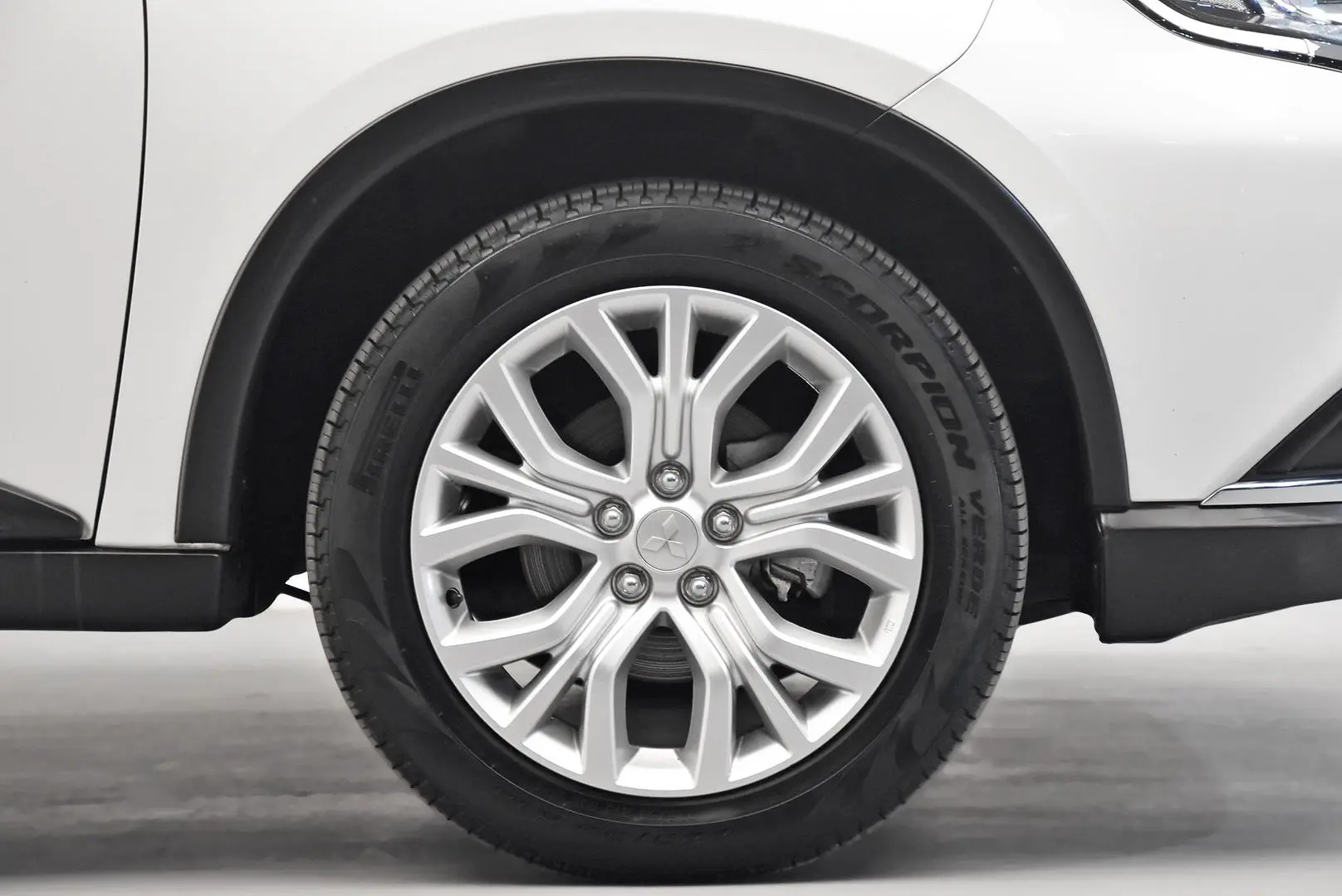 2019 Mitsubishi Outlander Gallery Image 23