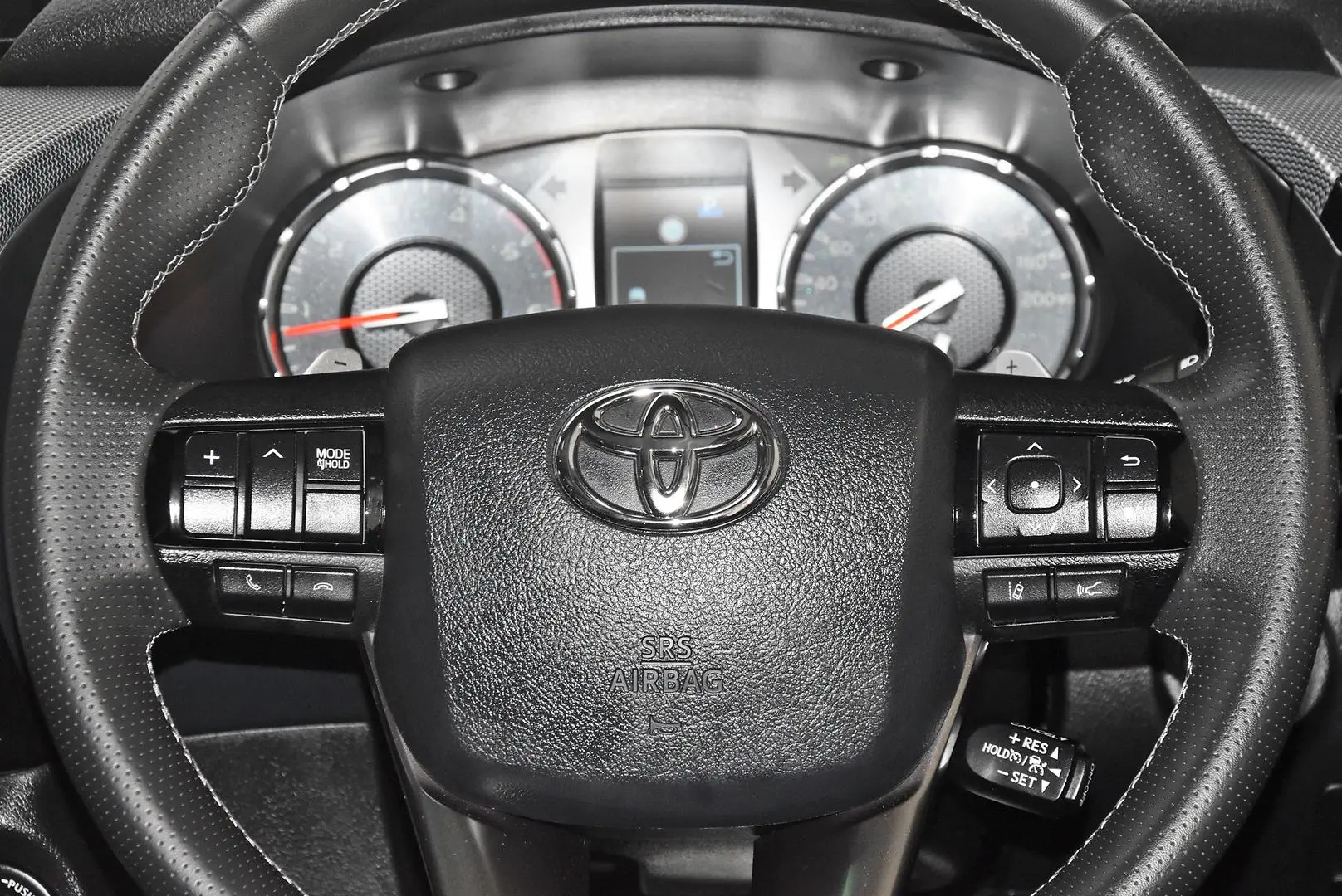 2024 Toyota Hilux Gallery Image 12