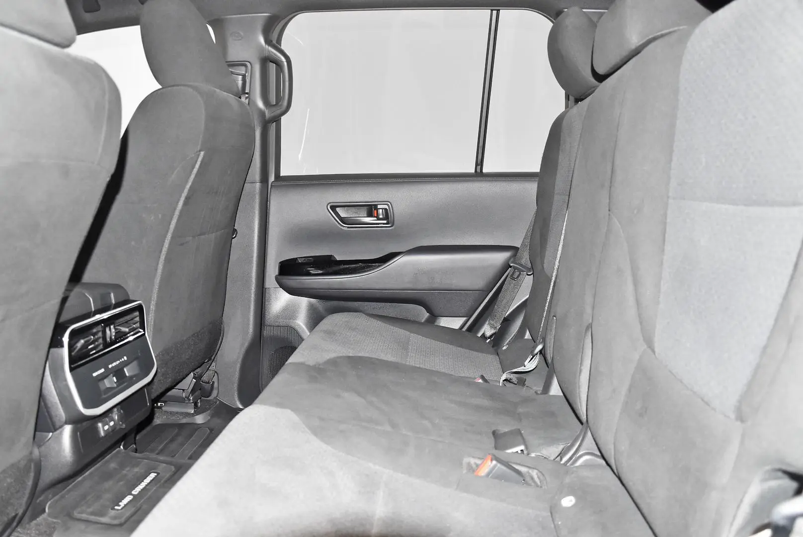 2023 Toyota Landcruiser Gallery Image 17