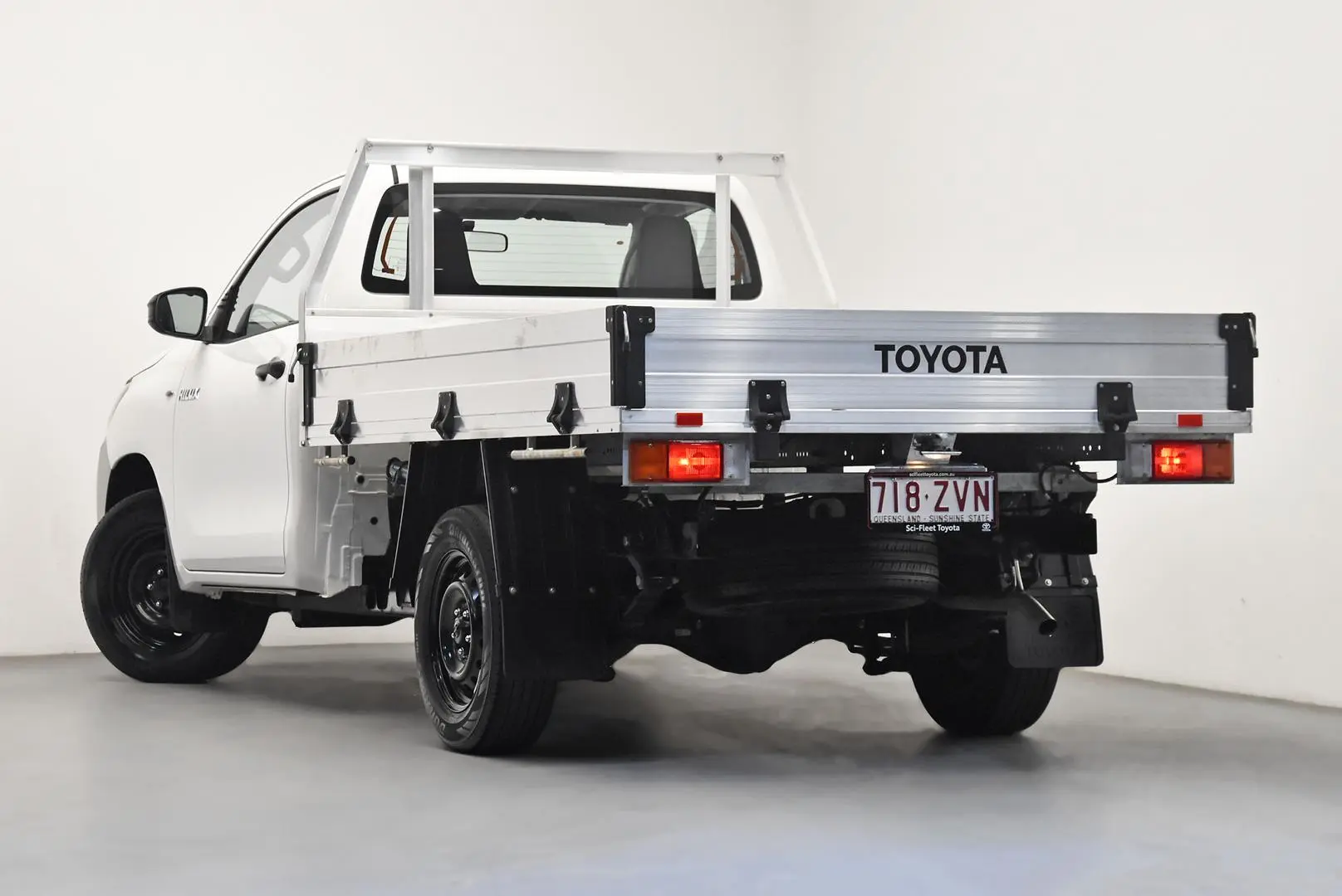 2020 Toyota Hilux Gallery Image 5