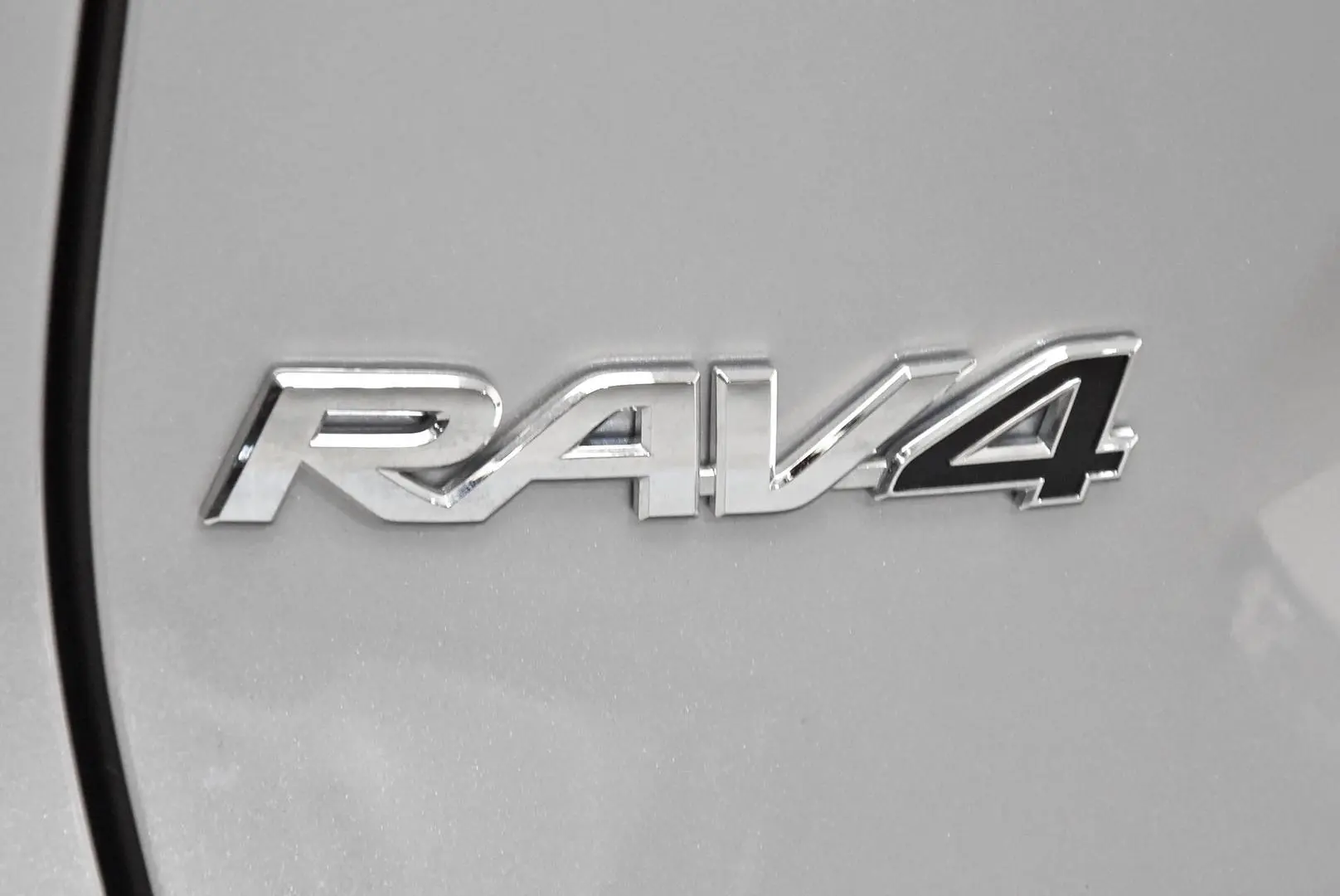 2025 Toyota RAV4 Gallery Image 7