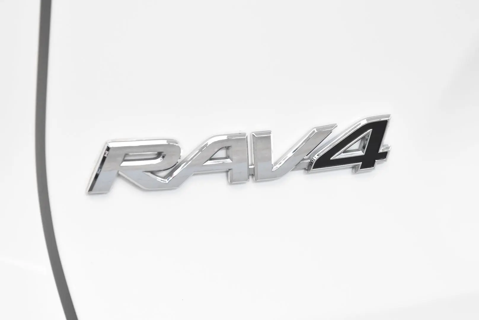 2024 Toyota RAV4 Gallery Image 7