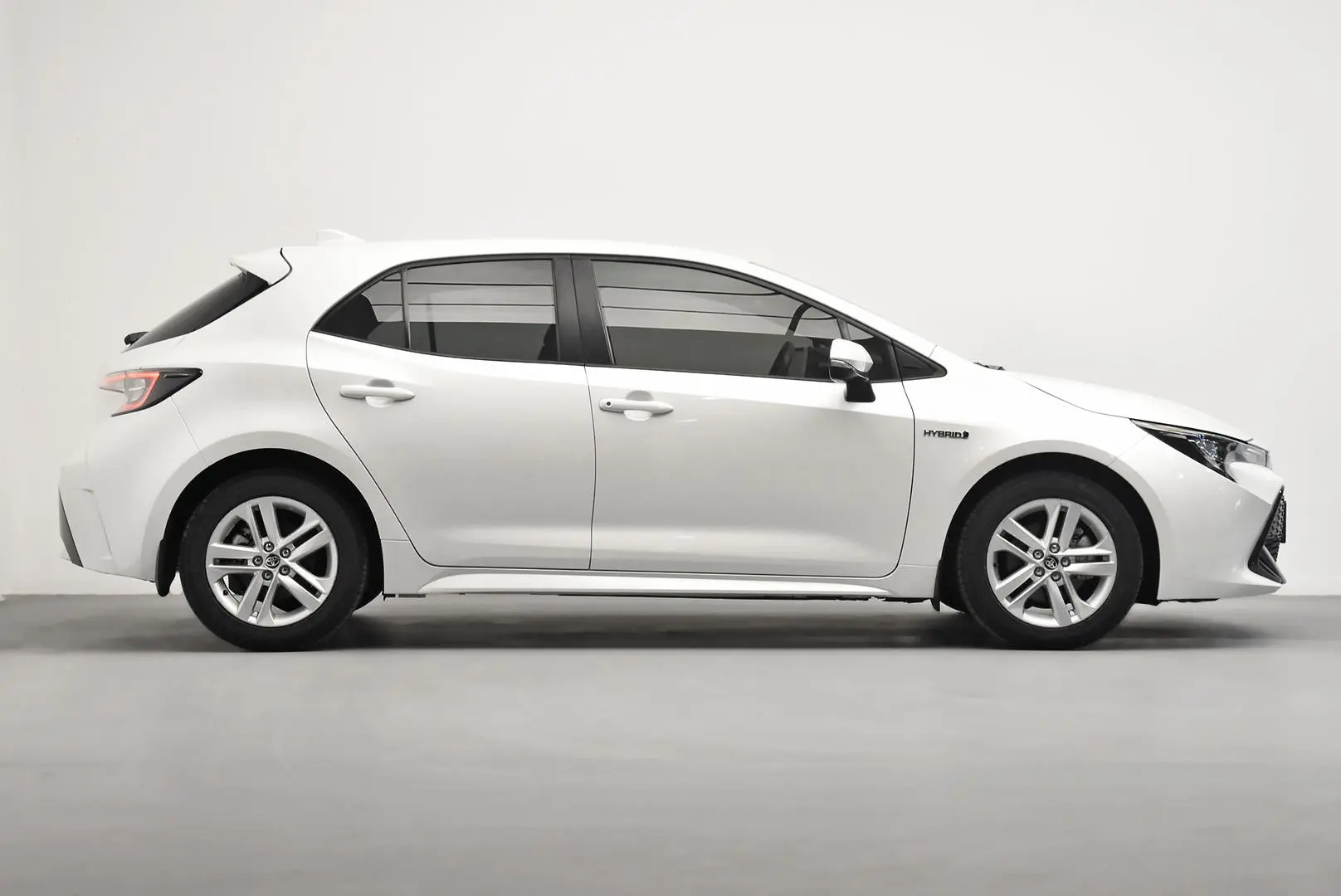 2019 Toyota Corolla Gallery Image 3