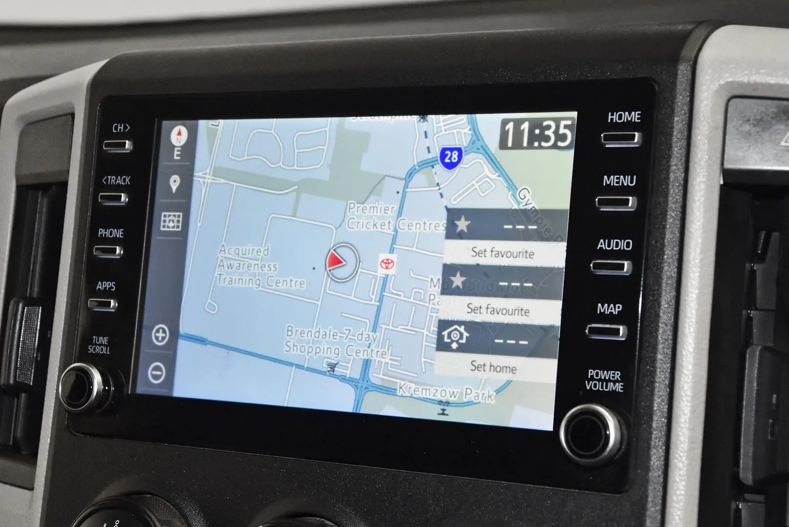 2021 Toyota Hiace Gallery Image 11