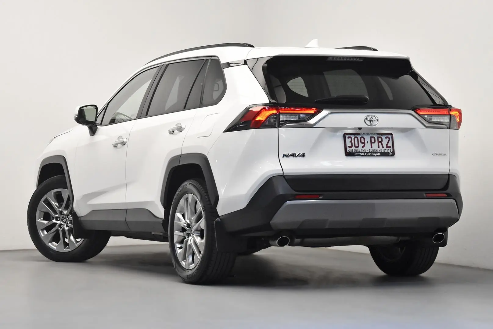 2020 Toyota RAV4 Gallery Image 5