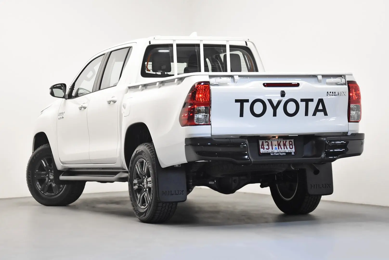 2024 Toyota Hilux Gallery Image 5