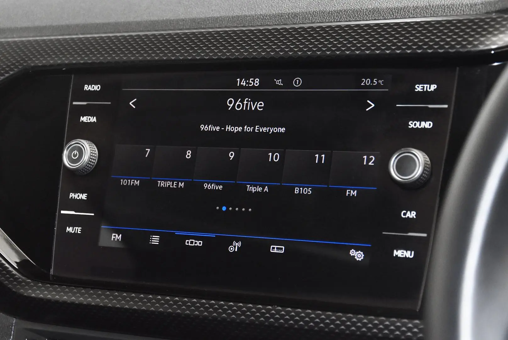 2021 Volkswagen T-Cross Gallery Image 10
