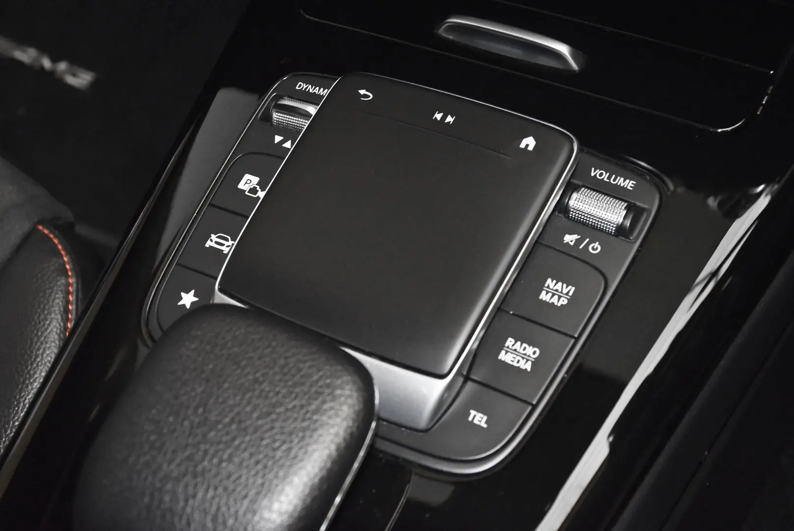 2020 Mercedes-Benz A-Class Gallery Image 14