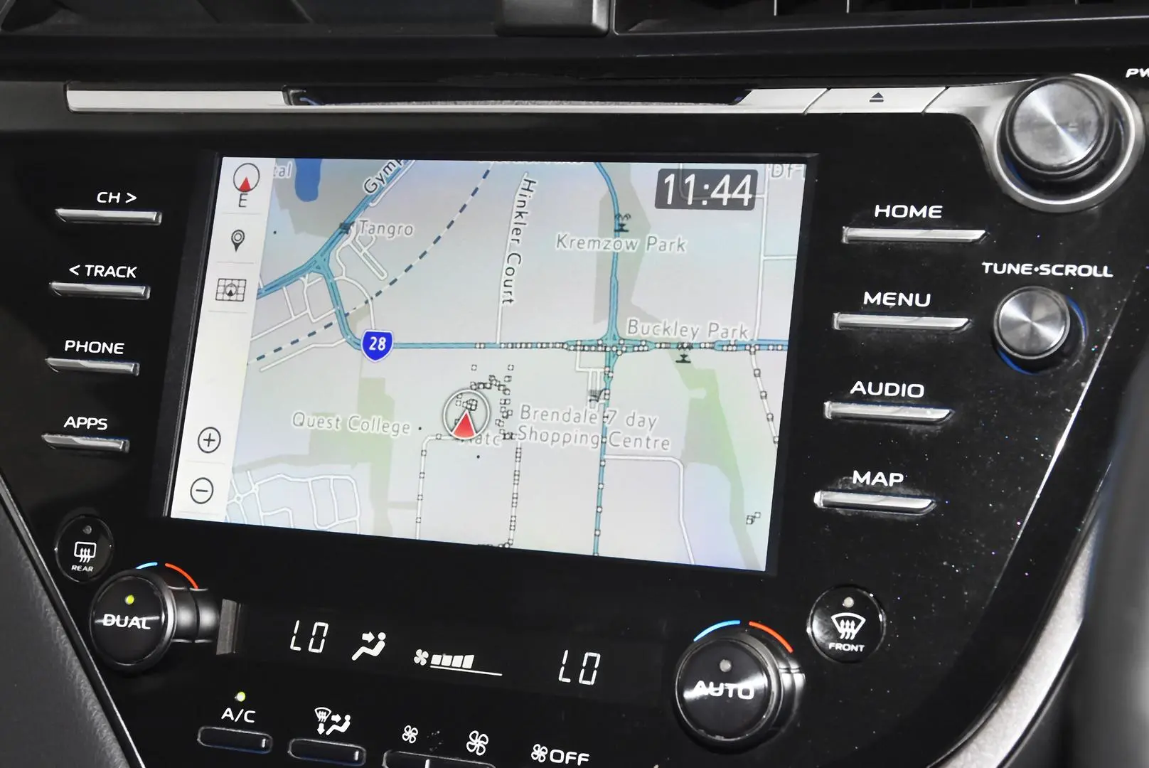 2017 Toyota Camry Gallery Image 11