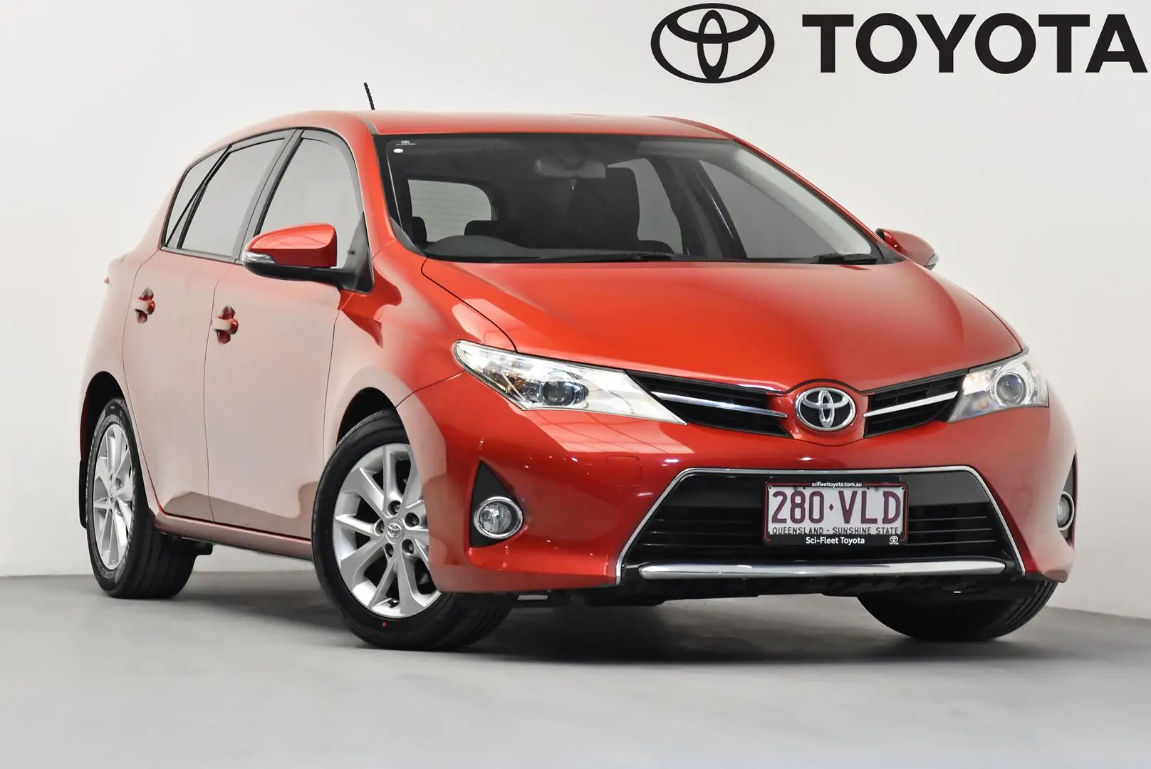 2015 Toyota Corolla Gallery Image 1