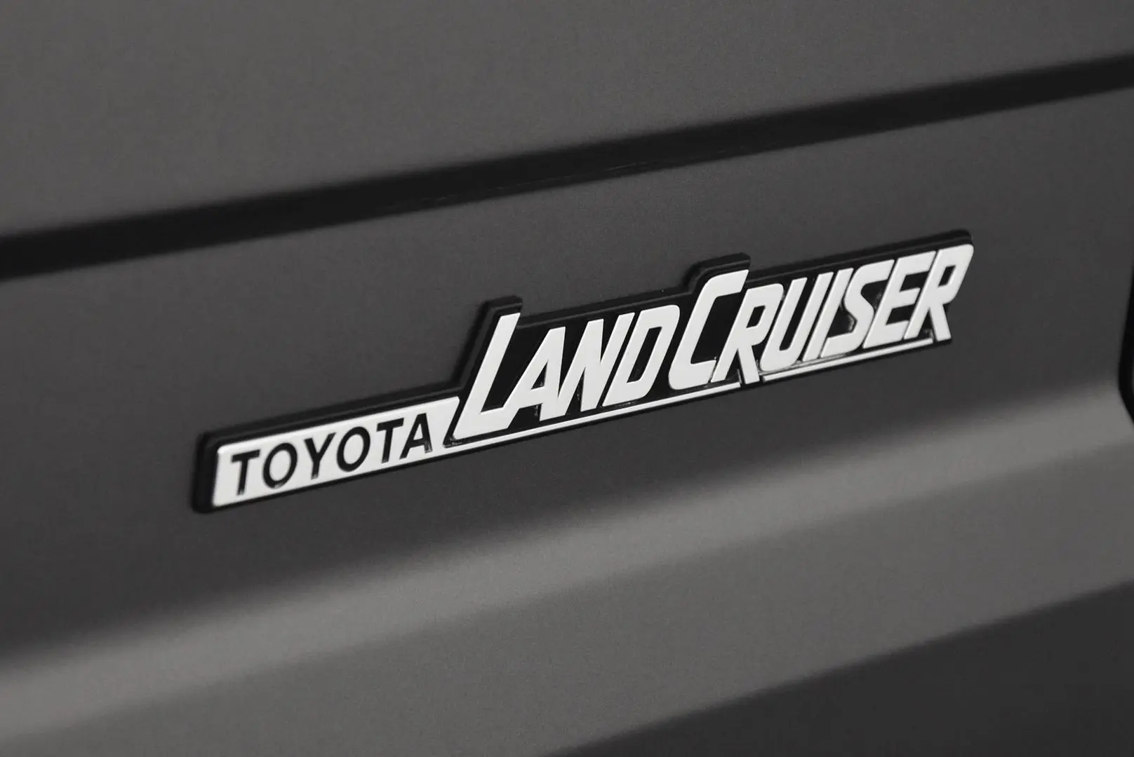 2016 Toyota Landcruiser Gallery Image 7