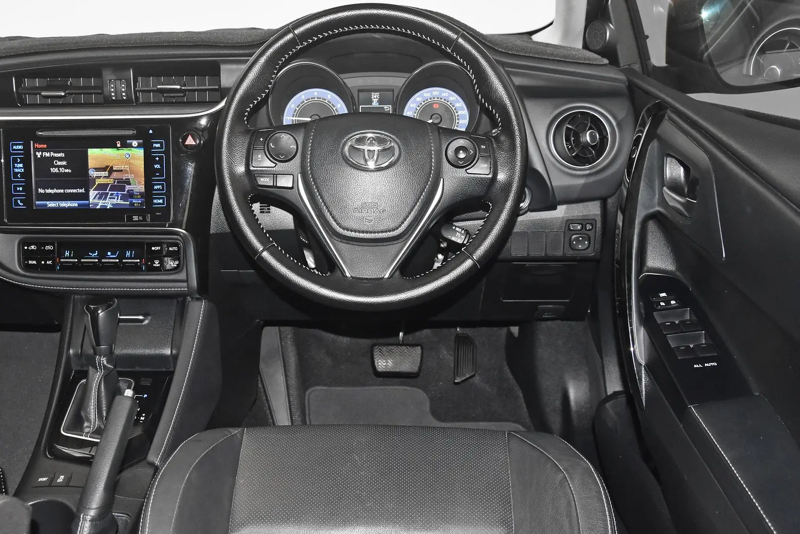 2016 Toyota Corolla Gallery Image 15