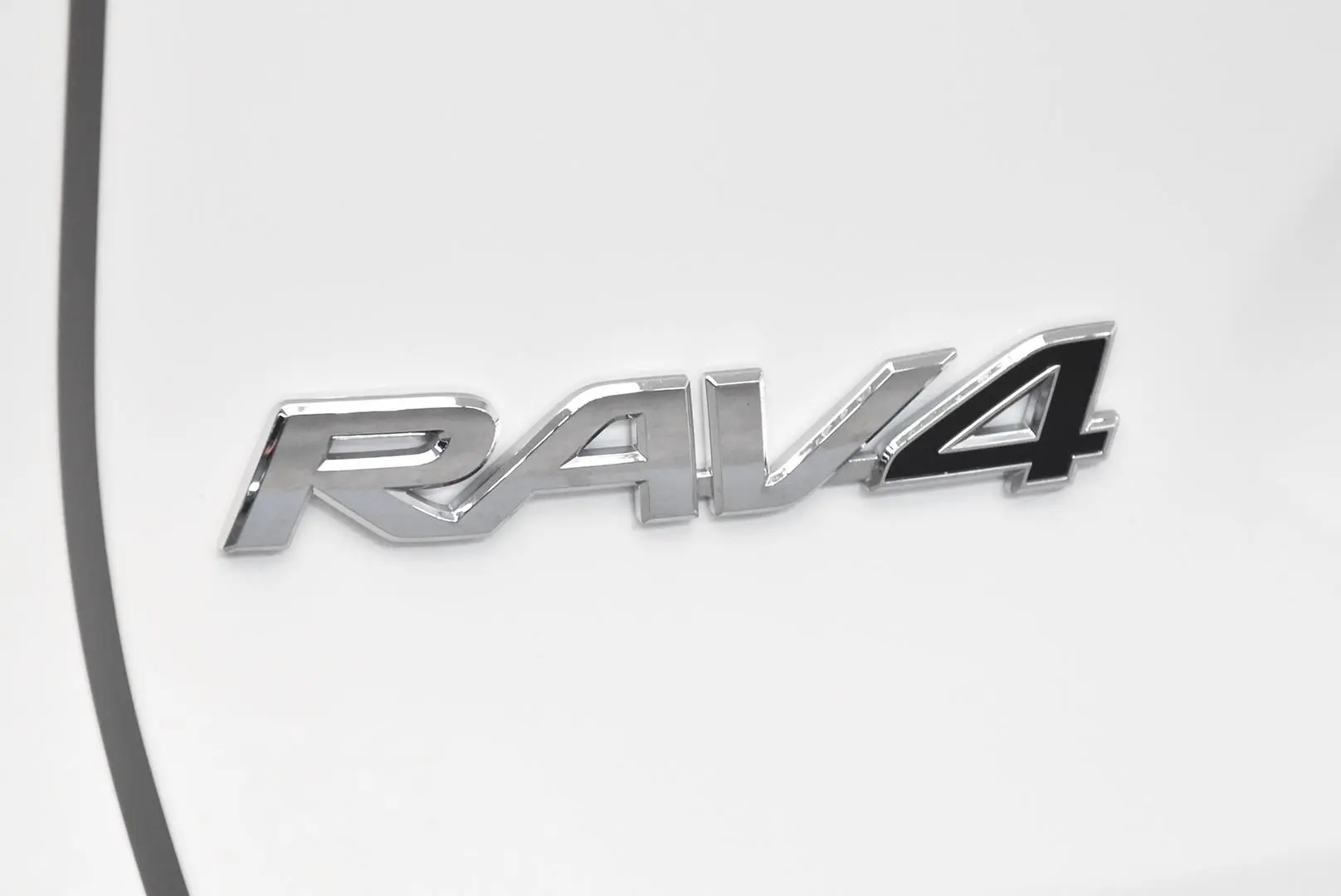 2024 Toyota RAV4 Gallery Image 7