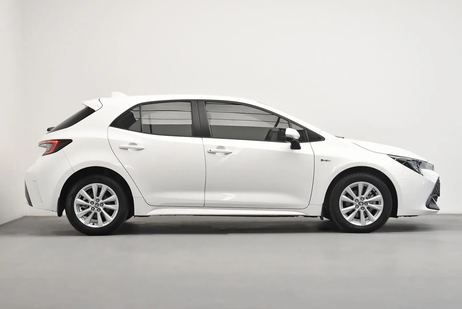 2024 Toyota Corolla Gallery Image 3