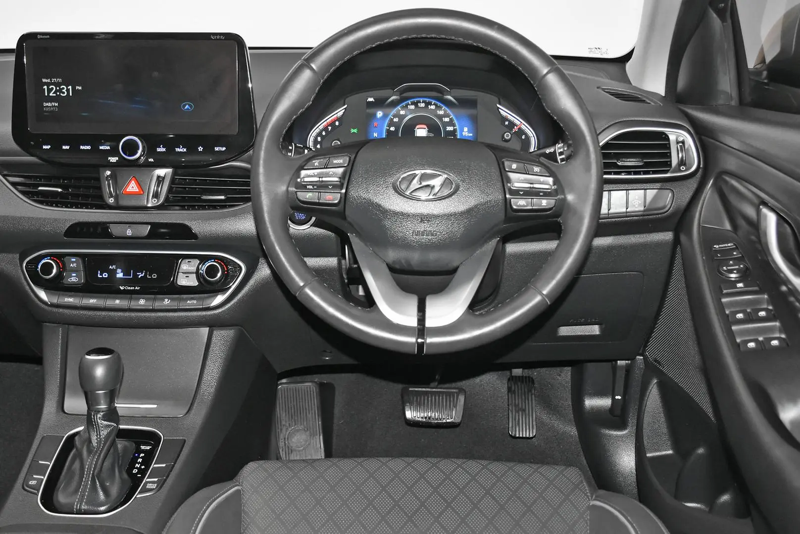 2022 Hyundai I30 Gallery Image 14