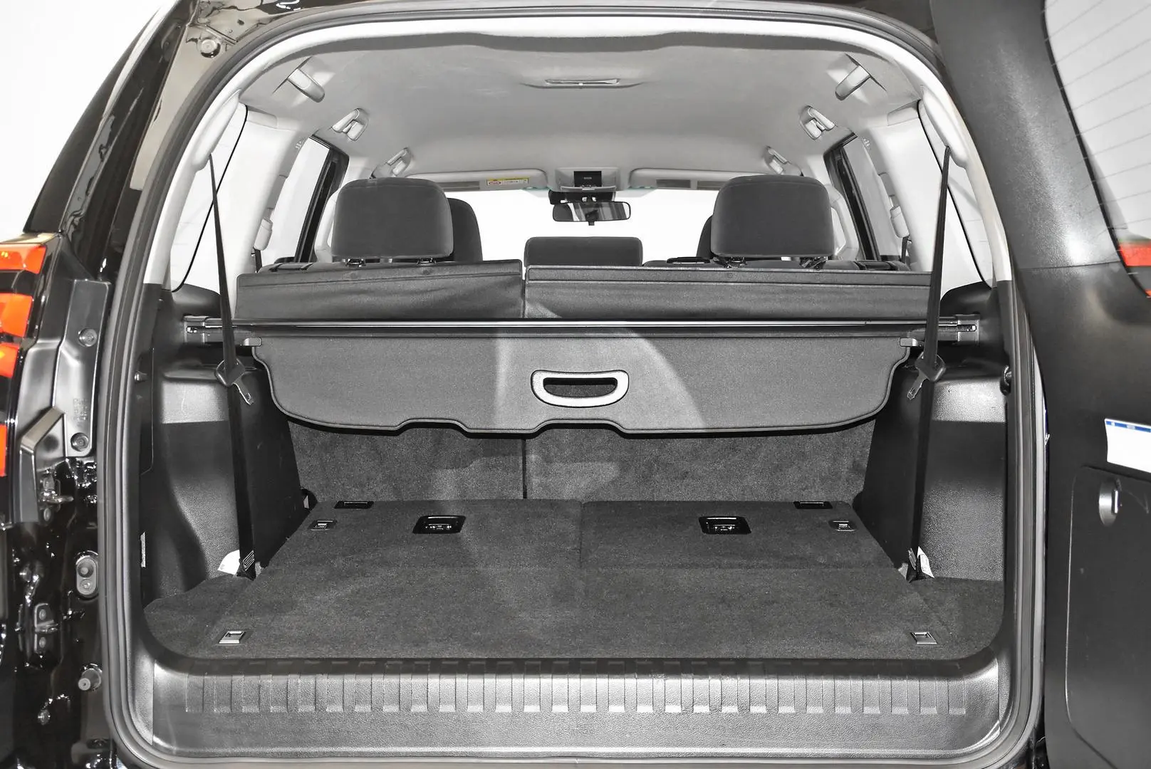 2023 Toyota Landcruiser Prado Gallery Image 19