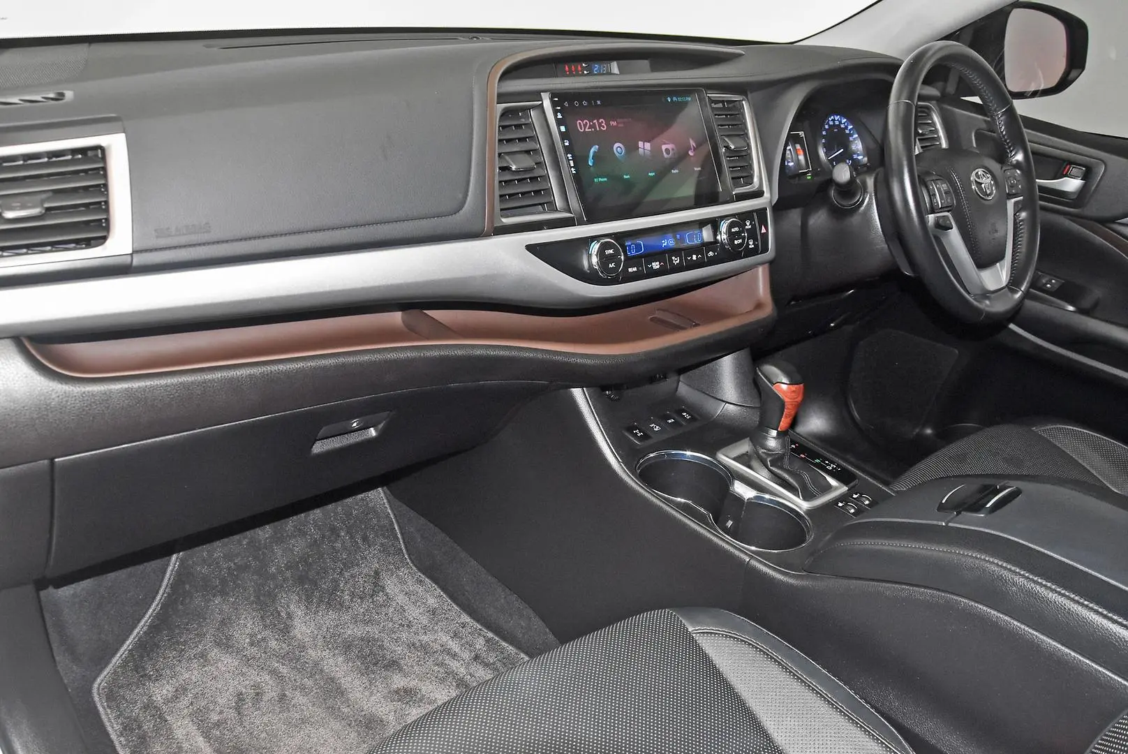 2019 Toyota Kluger Gallery Image 16