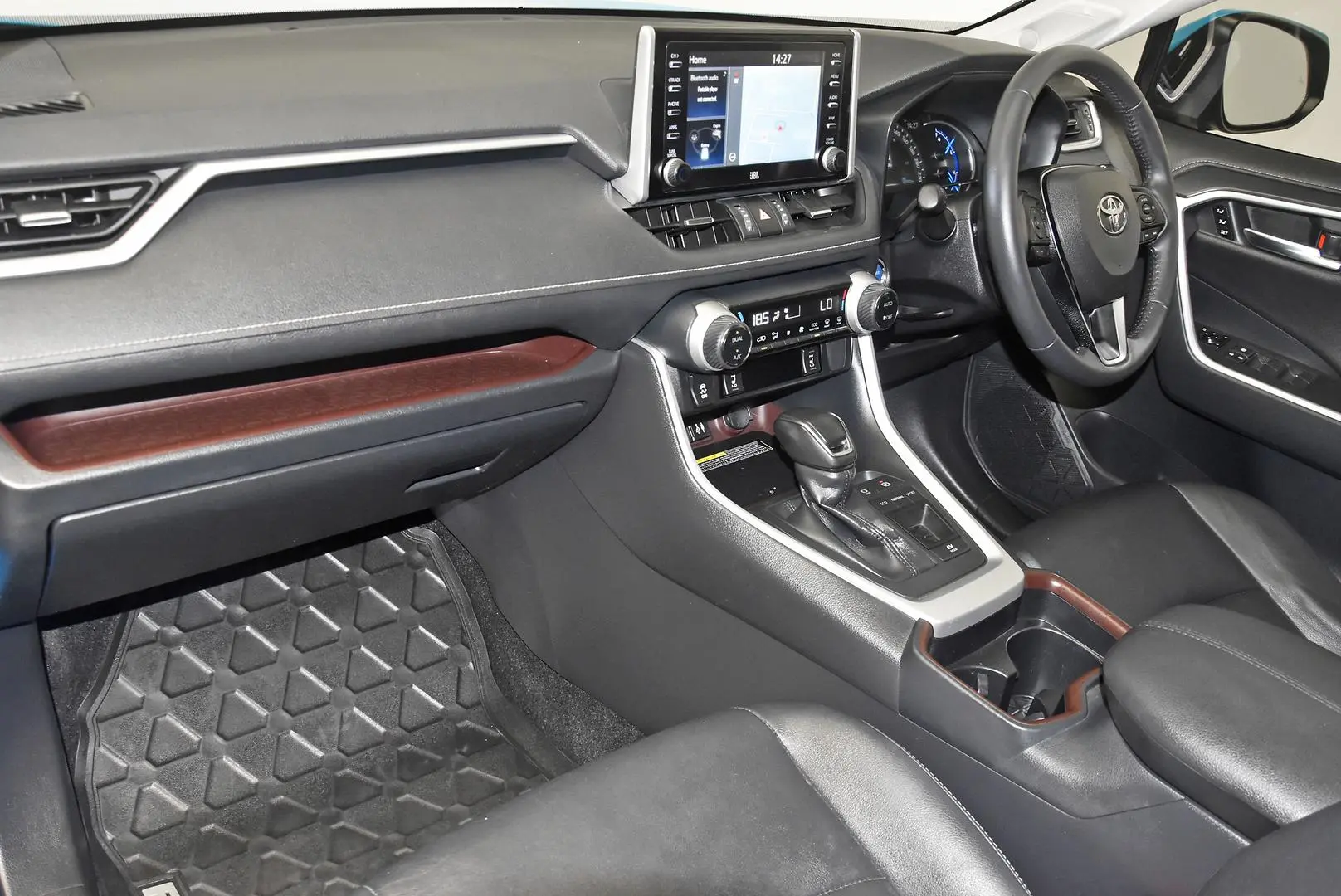 2019 Toyota RAV4 Gallery Image 17