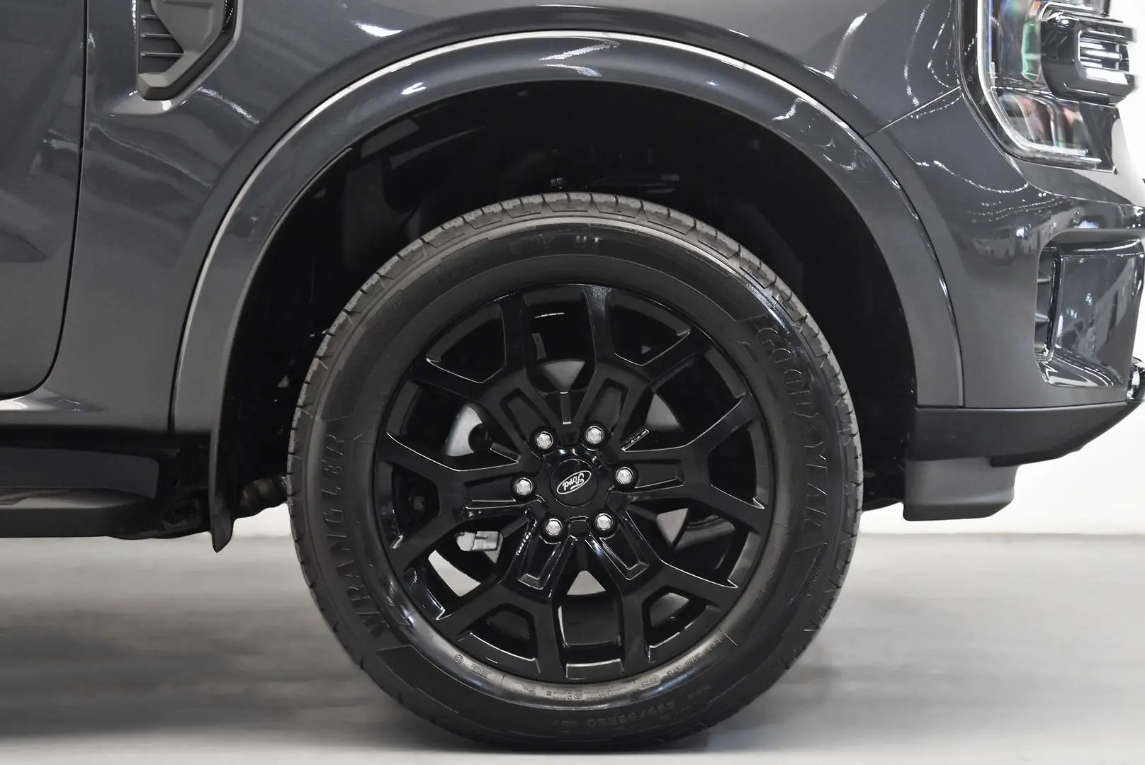 2025 Ford Everest Gallery Image 24