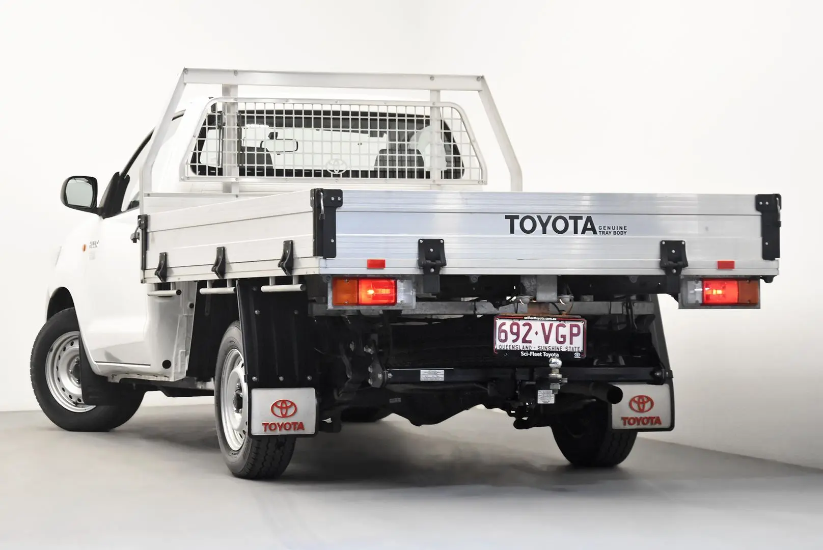 2014 Toyota Hilux Gallery Image 5