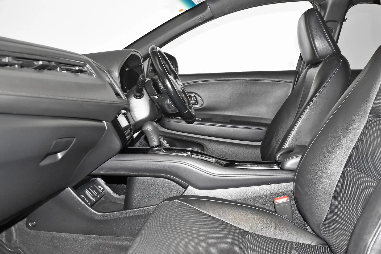 2020 Honda HR-V Gallery Image 18
