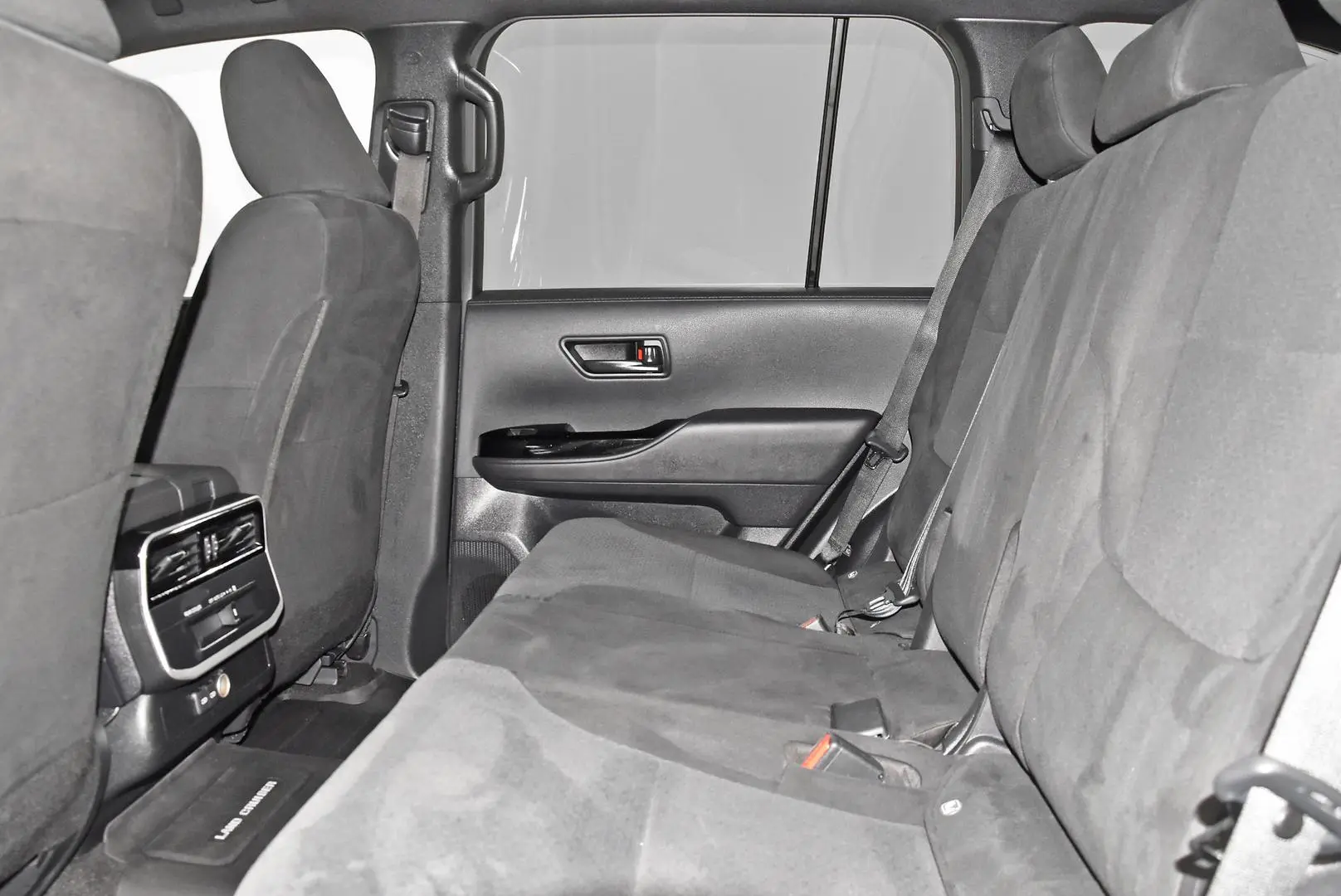 2024 Toyota Landcruiser Gallery Image 17