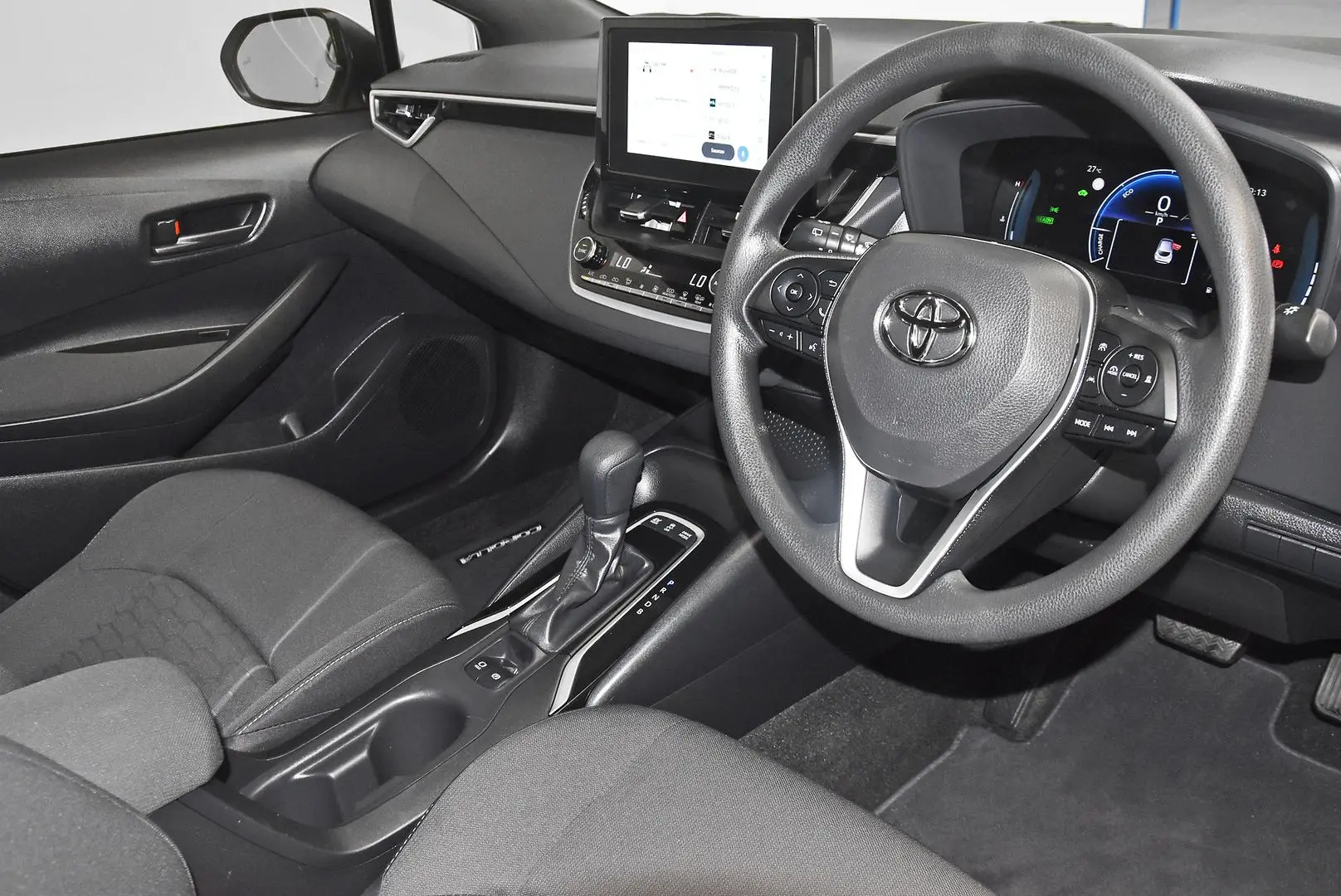 2025 Toyota Corolla Gallery Image 9