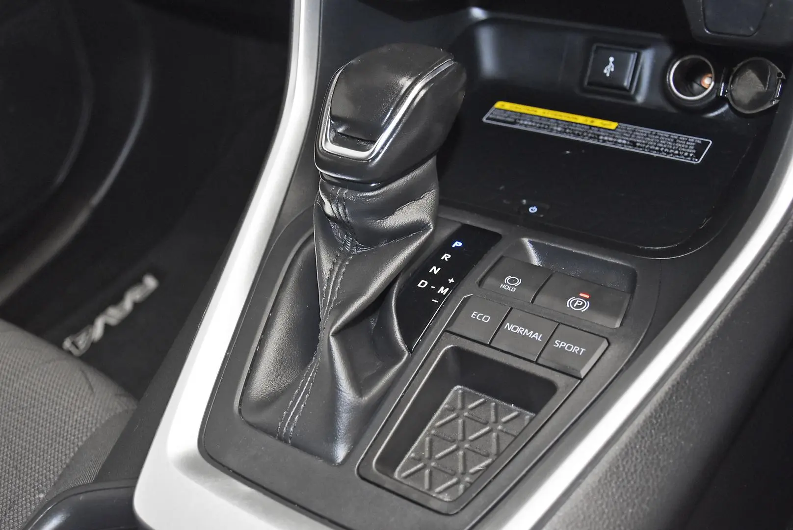2021 Toyota RAV4 Gallery Image 13