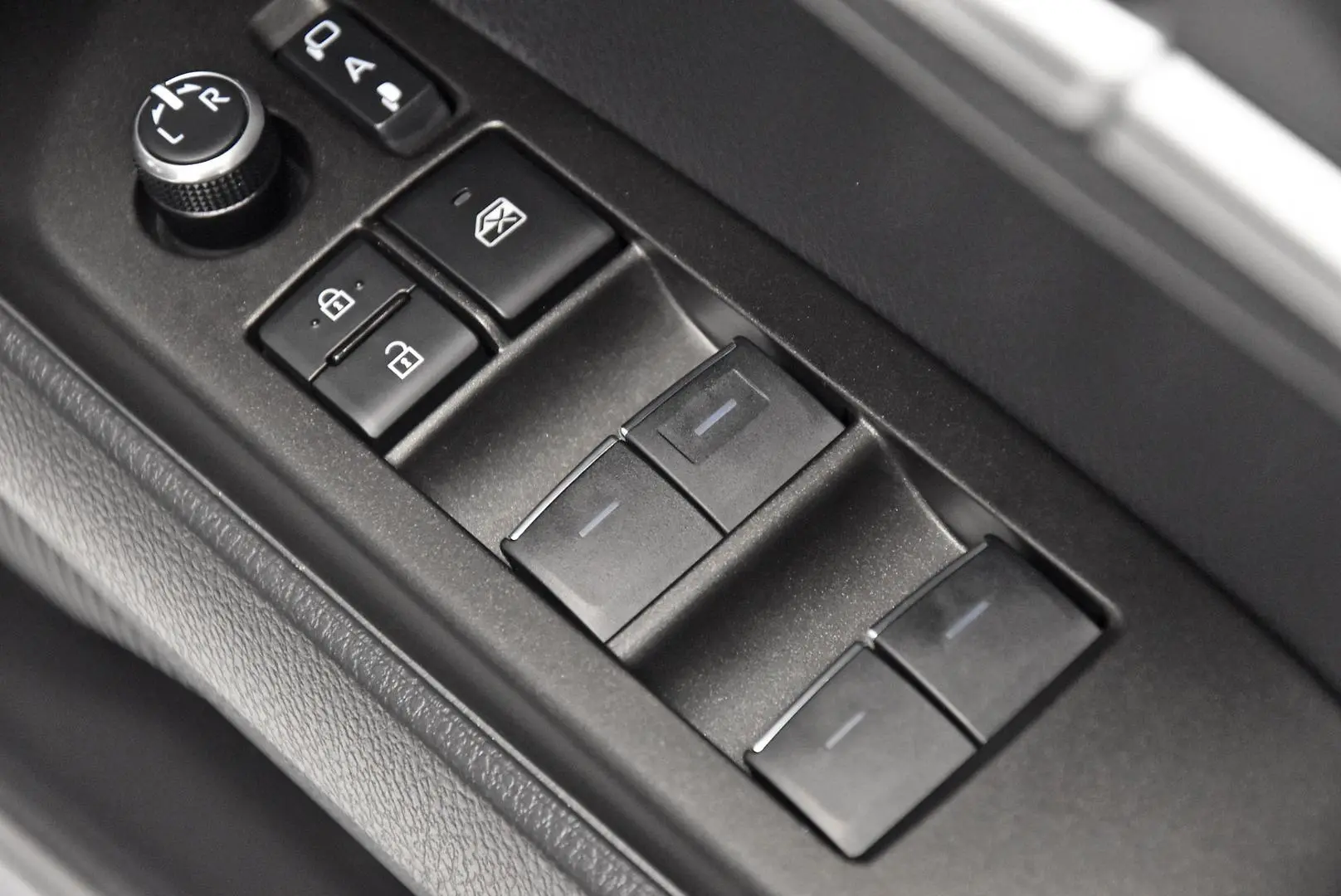 2024 Toyota Camry Gallery Image 9