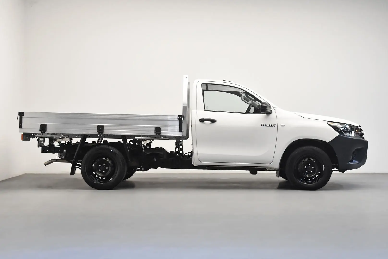 2020 Toyota Hilux Gallery Image 3