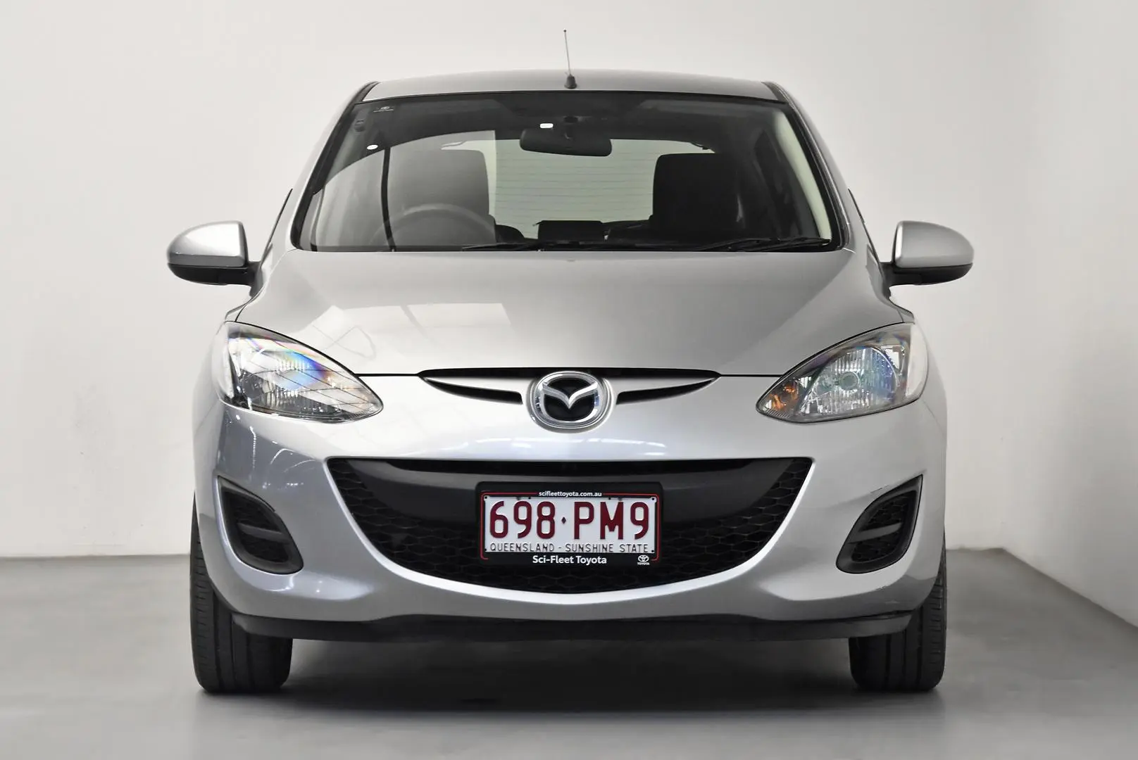 2014 Mazda 2 Gallery Image 2