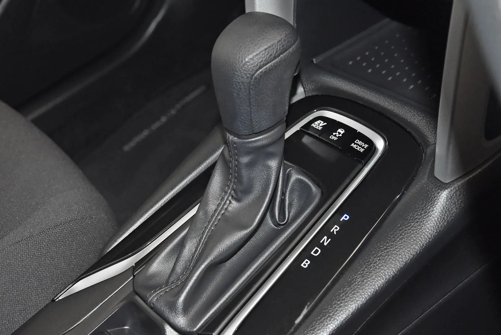 2022 Toyota Corolla Cross Gallery Image 14
