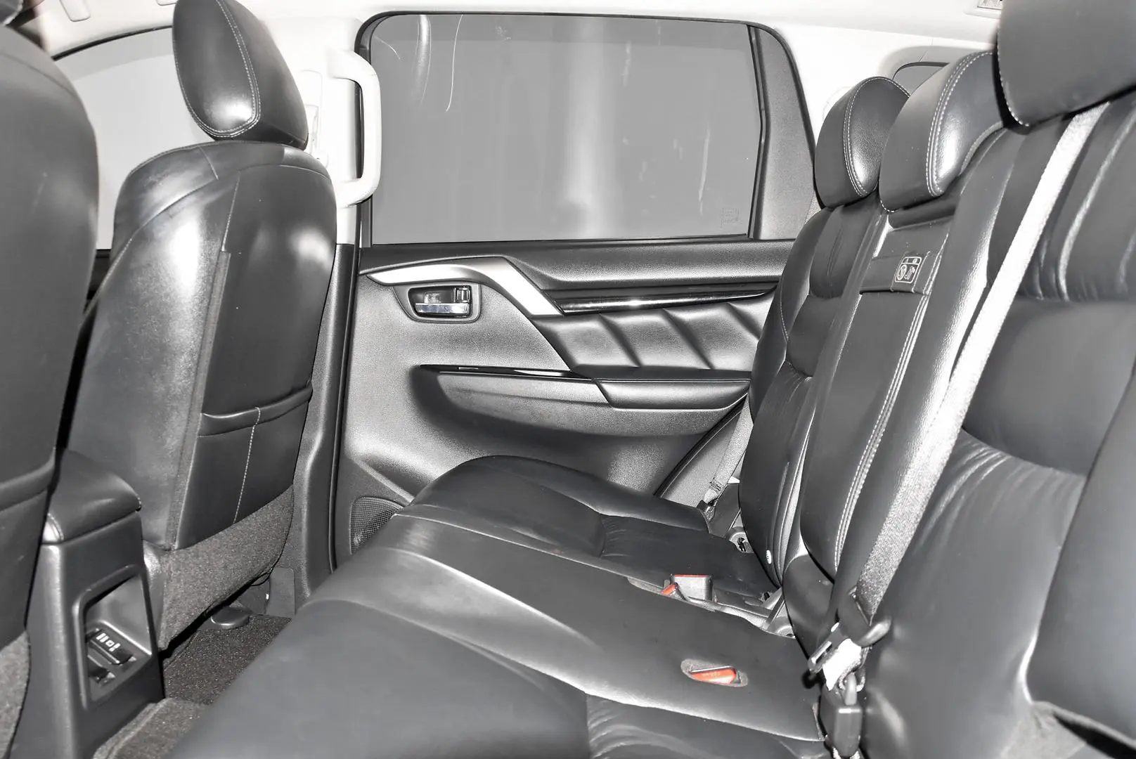 2018 Mitsubishi Pajero Sport Gallery Image 19